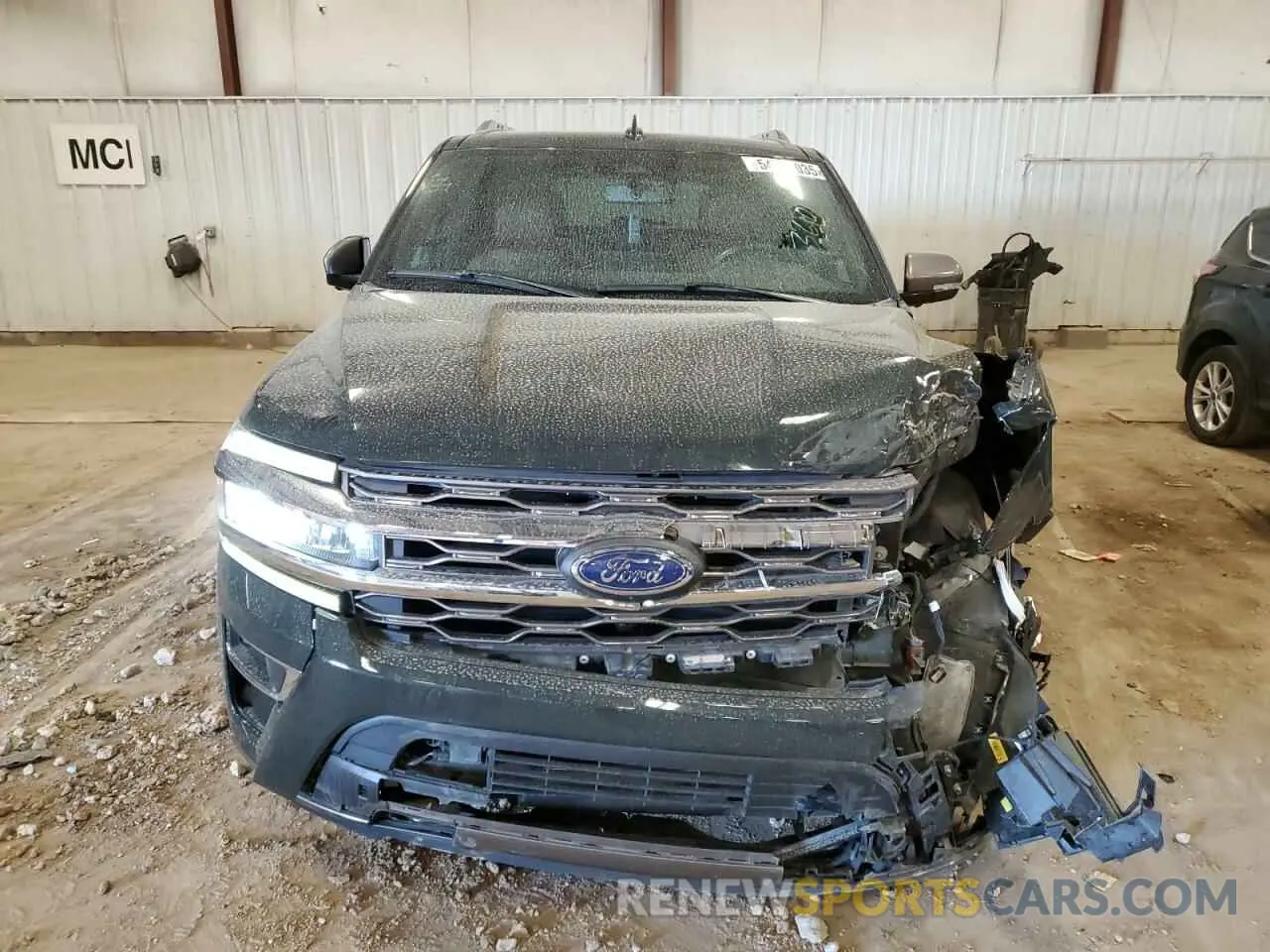 5 Photograph of a damaged car 1FMJU1PT6NEA56237 FORD EXPEDITION 2022