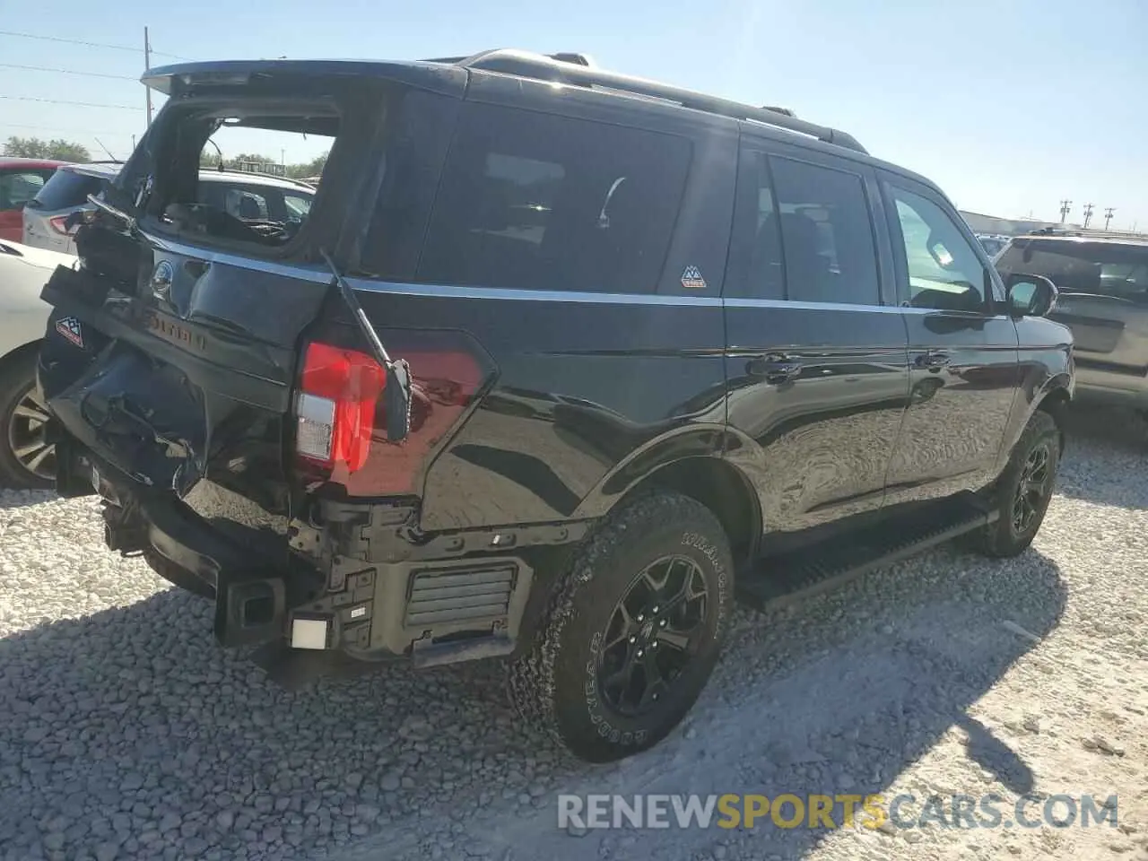 3 Photograph of a damaged car 1FMJU1RT1NEA03975 FORD EXPEDITION 2022