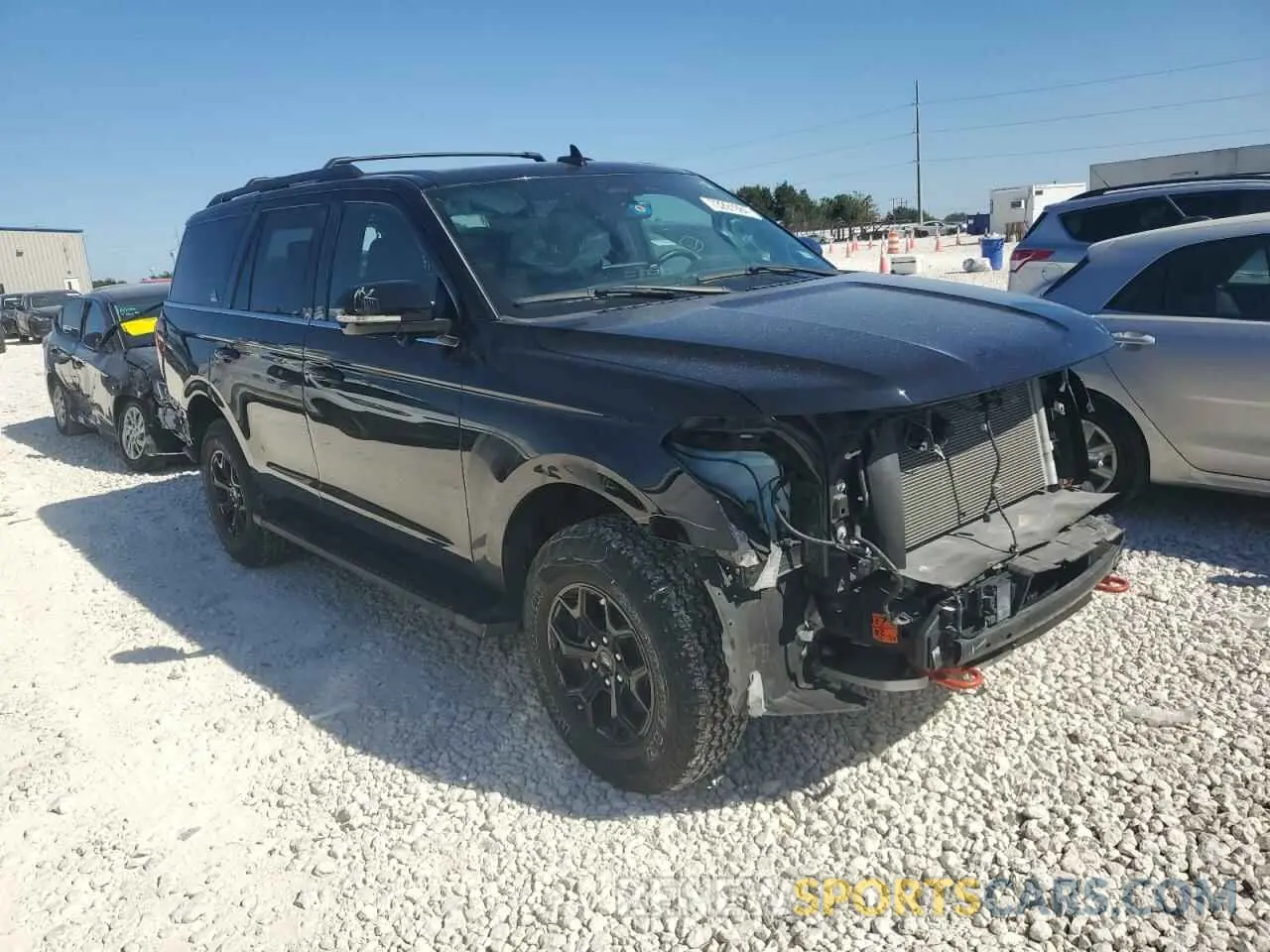 4 Photograph of a damaged car 1FMJU1RT1NEA03975 FORD EXPEDITION 2022