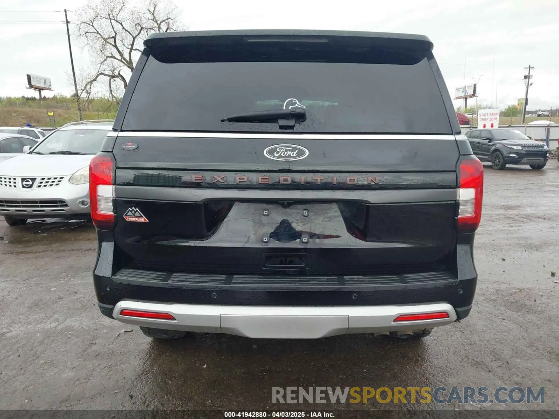 16 Photograph of a damaged car 1FMJU1RT2NEA18033 FORD EXPEDITION 2022