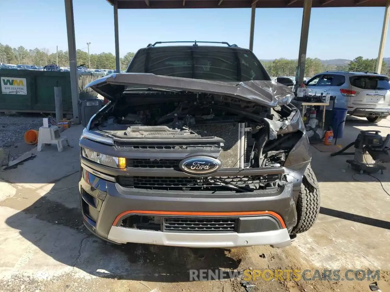 10 Photograph of a damaged car 1FMJU1RT6NEA01705 FORD EXPEDITION 2022
