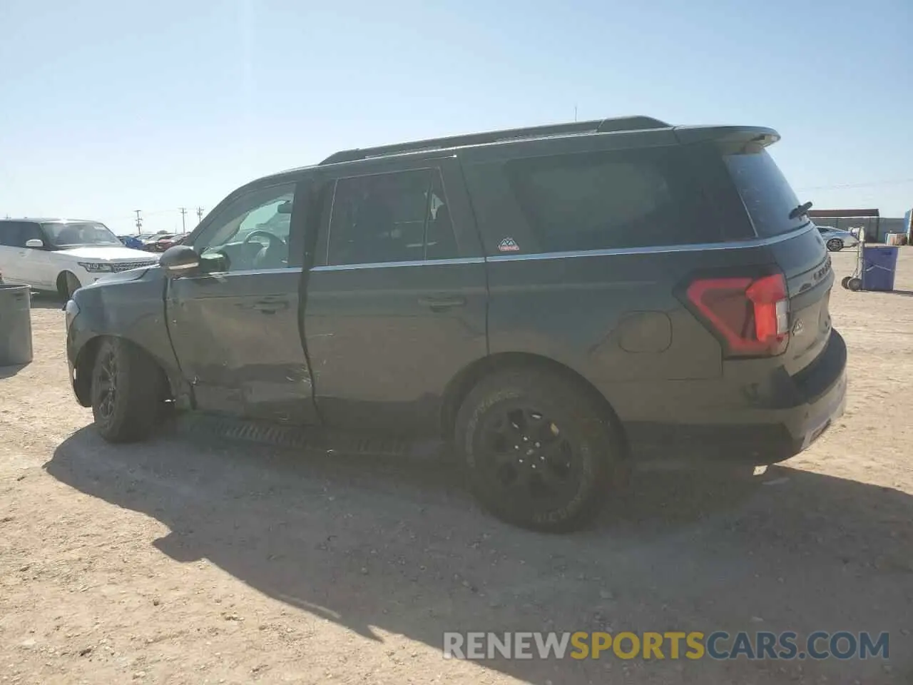 2 Photograph of a damaged car 1FMJU1RT7NEA18013 FORD EXPEDITION 2022