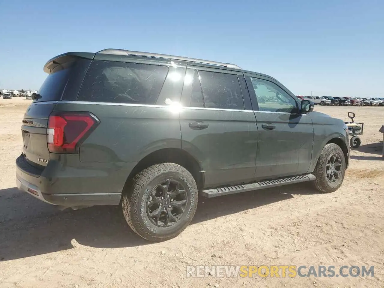 3 Photograph of a damaged car 1FMJU1RT7NEA18013 FORD EXPEDITION 2022