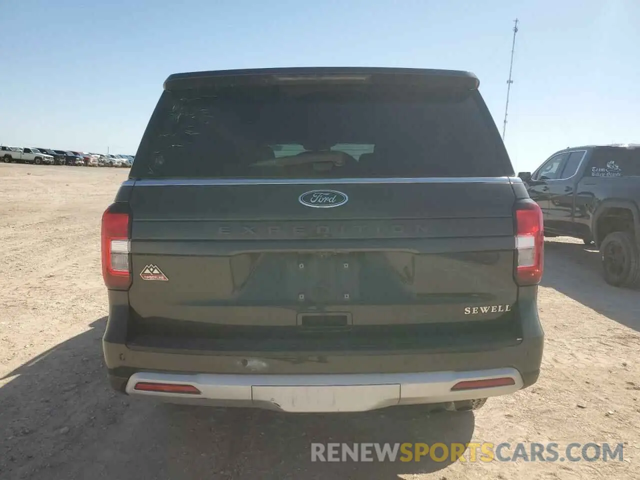 6 Photograph of a damaged car 1FMJU1RT7NEA18013 FORD EXPEDITION 2022