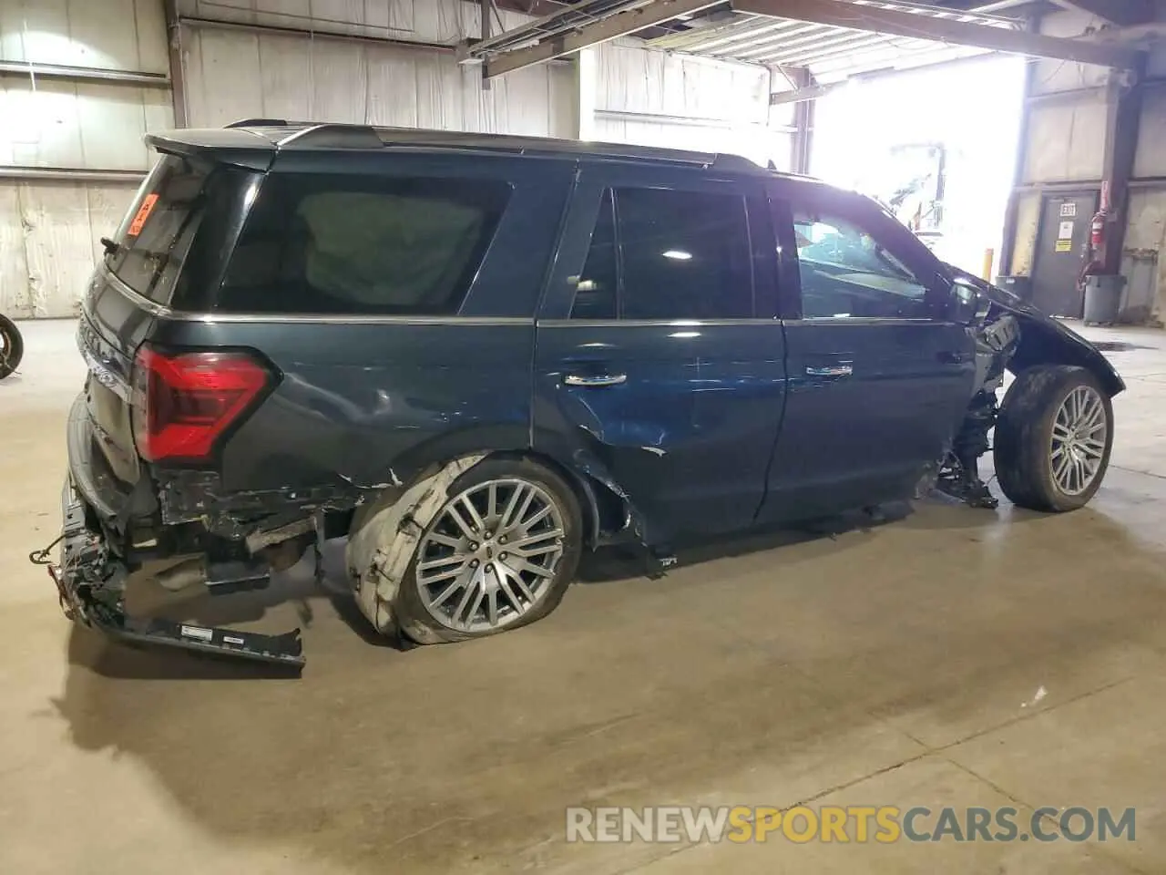 3 Photograph of a damaged car 1FMJU2AT0NEA20493 FORD EXPEDITION 2022