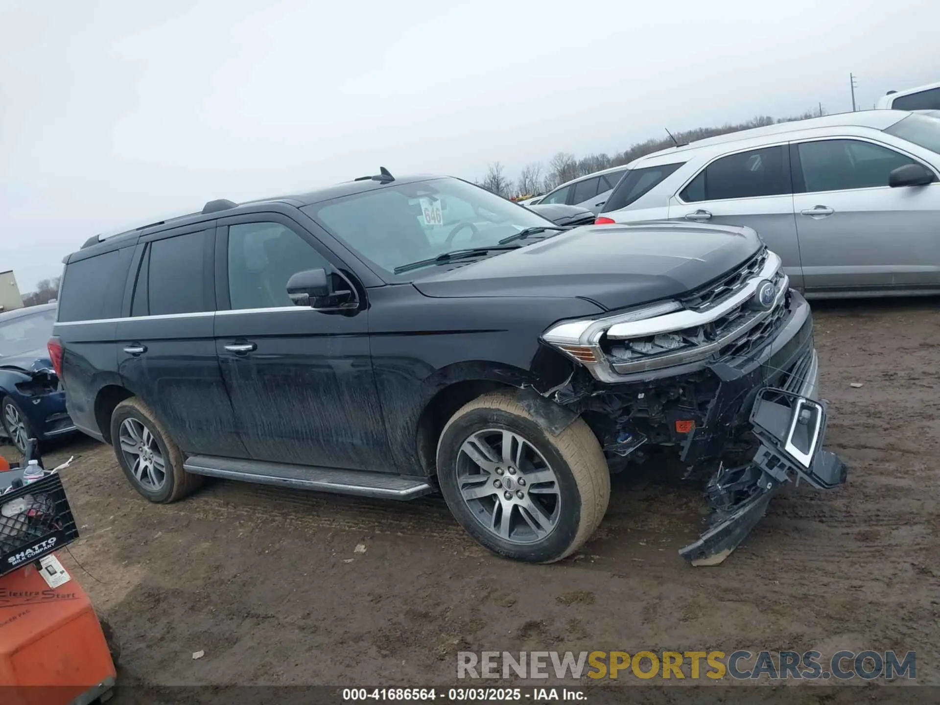 13 Photograph of a damaged car 1FMJU2AT5NEA07559 FORD EXPEDITION 2022