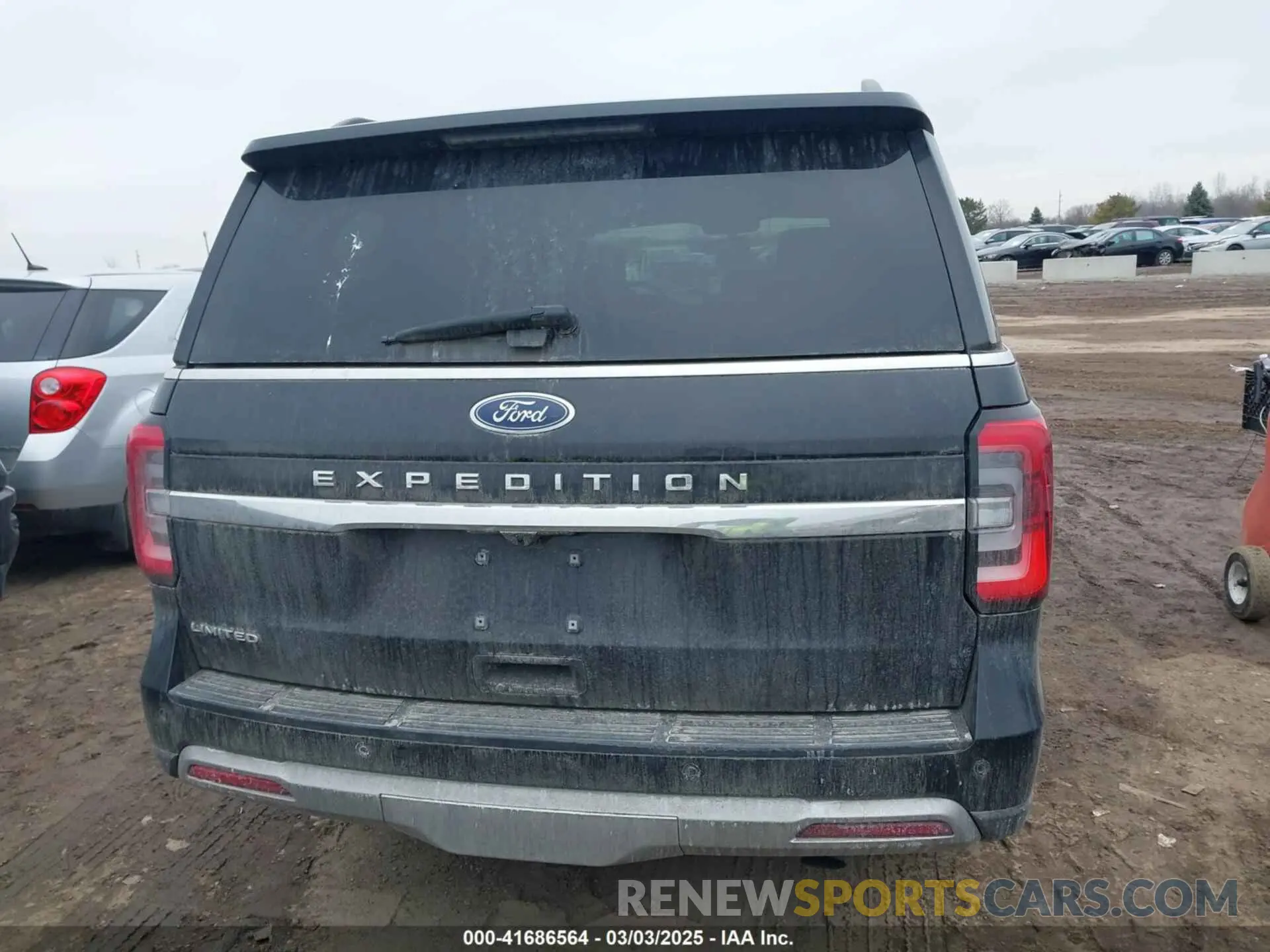 16 Photograph of a damaged car 1FMJU2AT5NEA07559 FORD EXPEDITION 2022