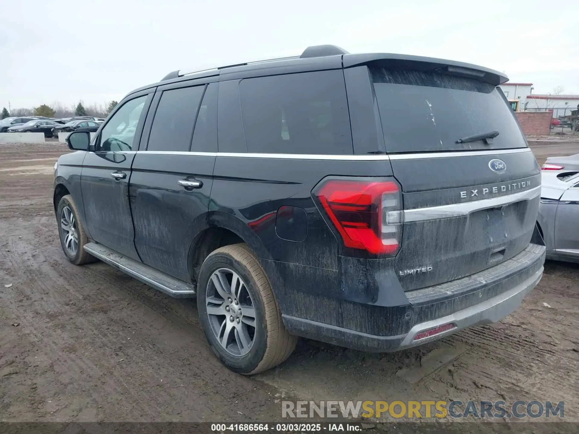 3 Photograph of a damaged car 1FMJU2AT5NEA07559 FORD EXPEDITION 2022