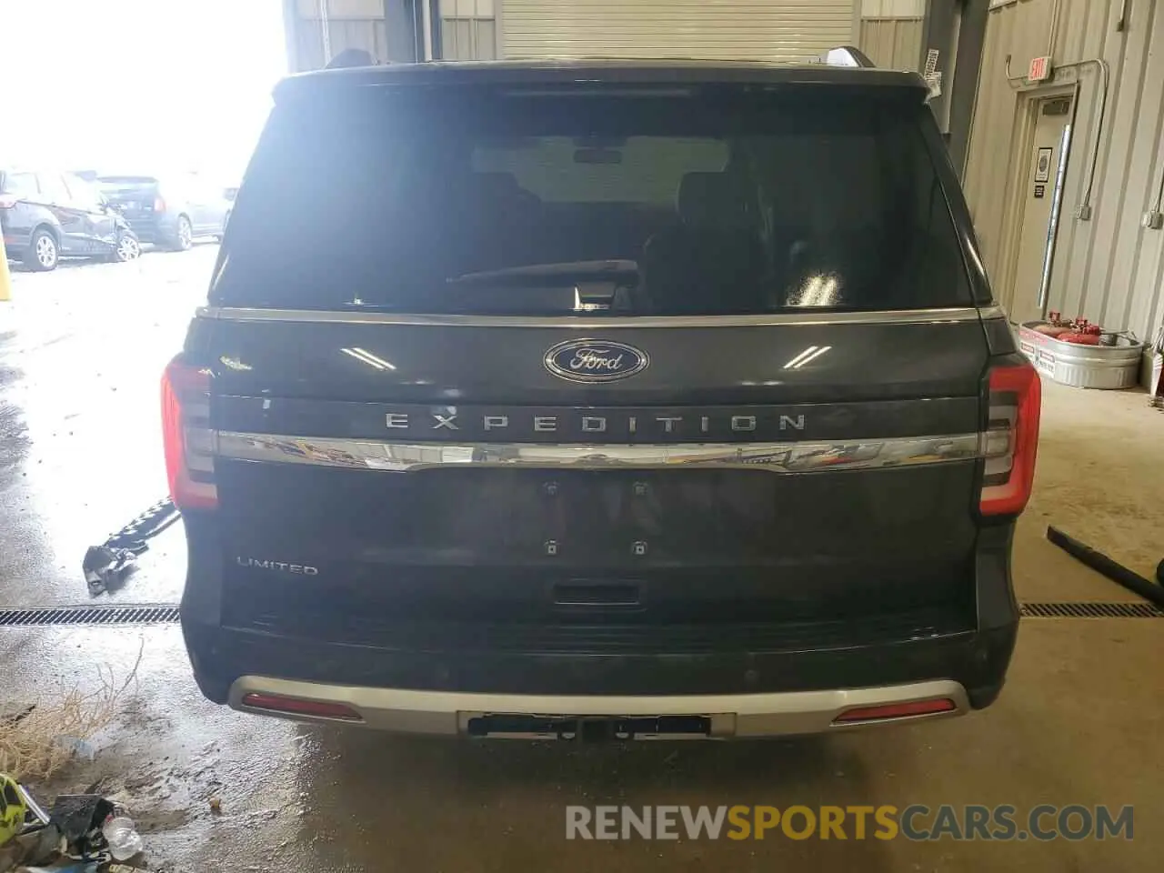6 Photograph of a damaged car 1FMJU2AT5NEA36558 FORD EXPEDITION 2022