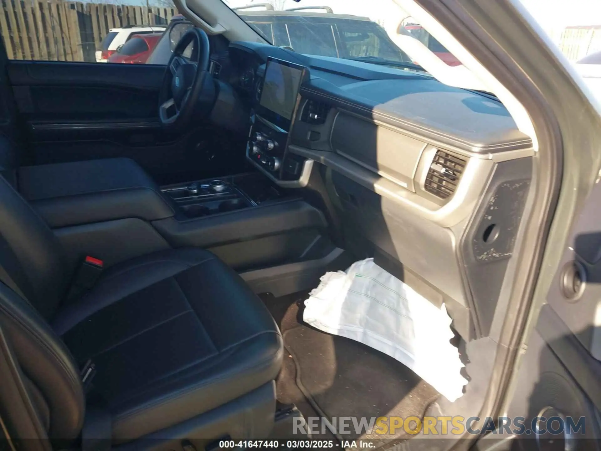 5 Photograph of a damaged car 1FMJK1H86PEA11477 FORD EXPEDITION 2023