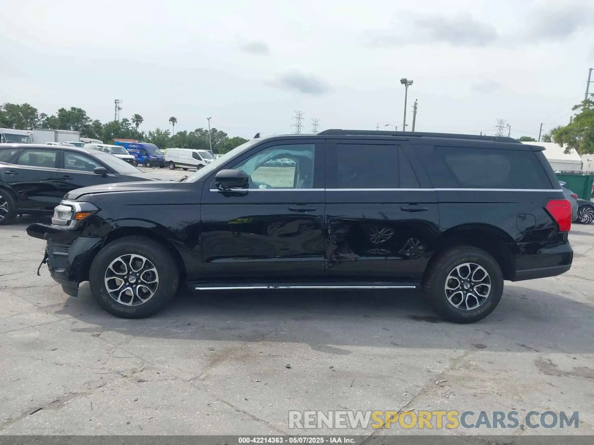 14 Photograph of a damaged car 1FMJK1J81PEA03636 FORD EXPEDITION 2023