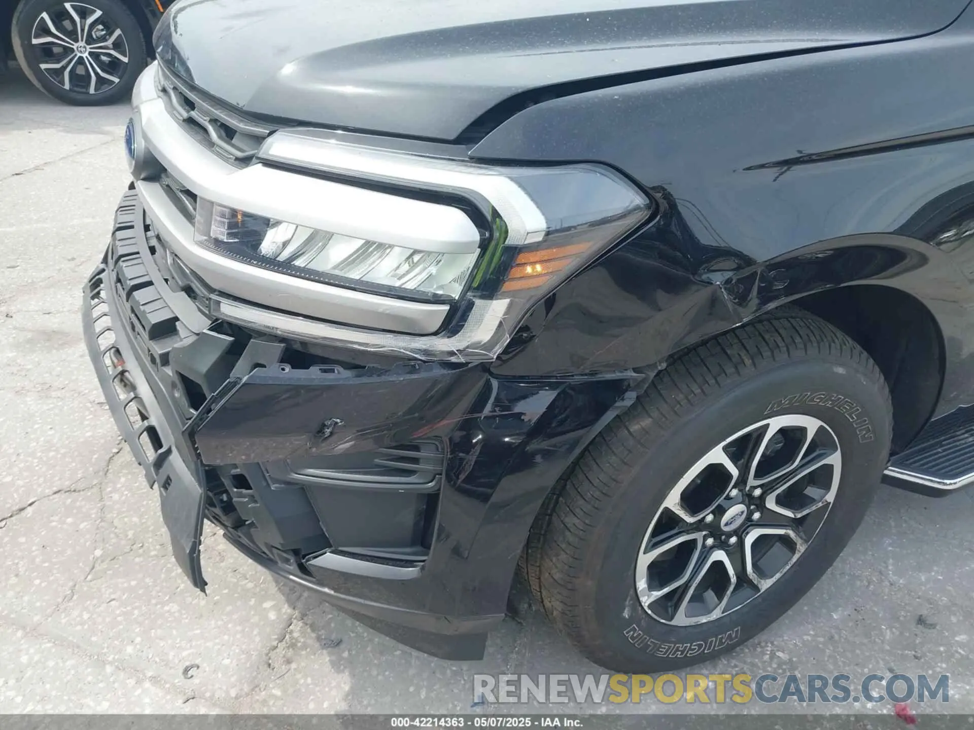 18 Photograph of a damaged car 1FMJK1J81PEA03636 FORD EXPEDITION 2023