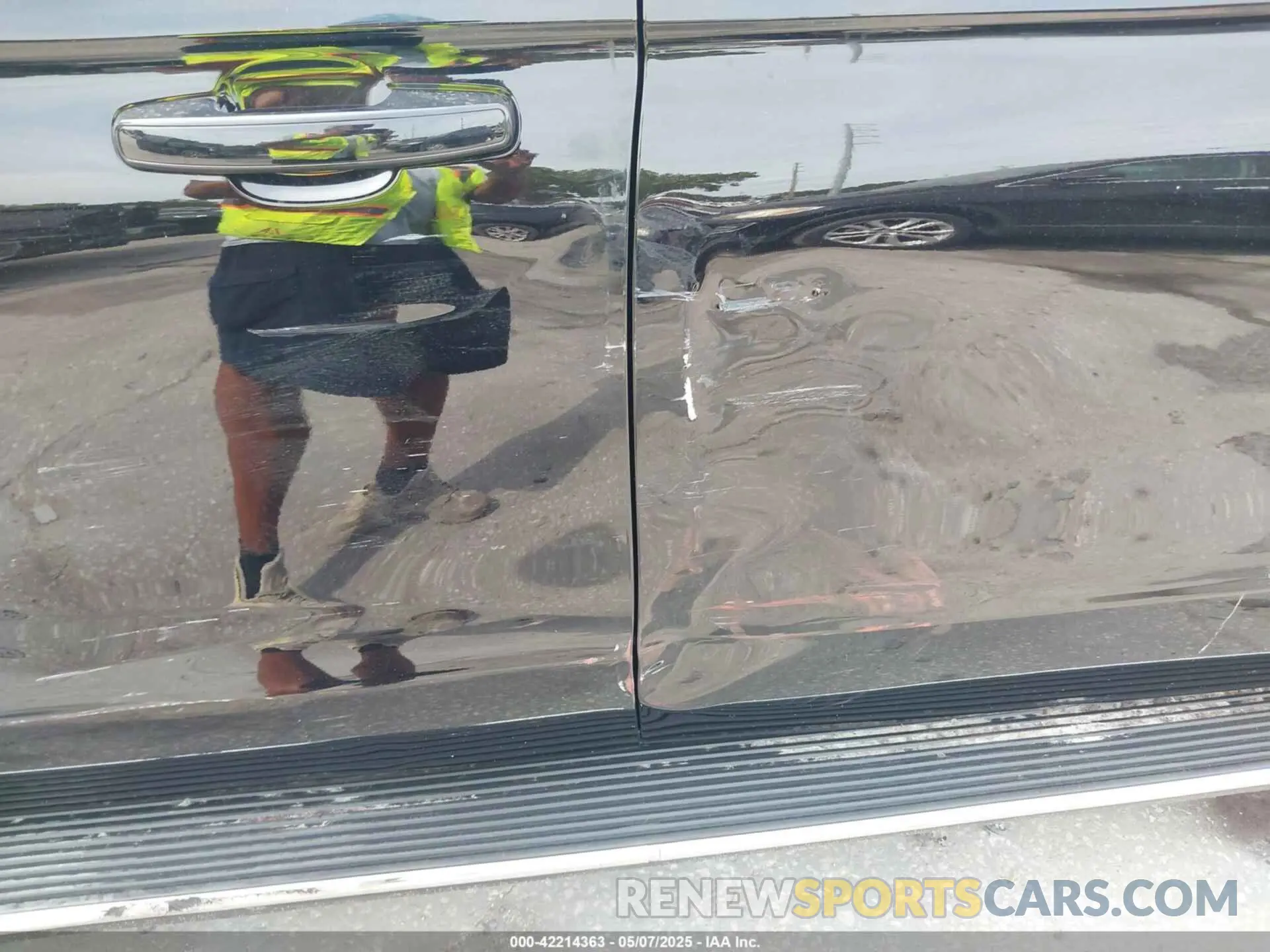 19 Photograph of a damaged car 1FMJK1J81PEA03636 FORD EXPEDITION 2023