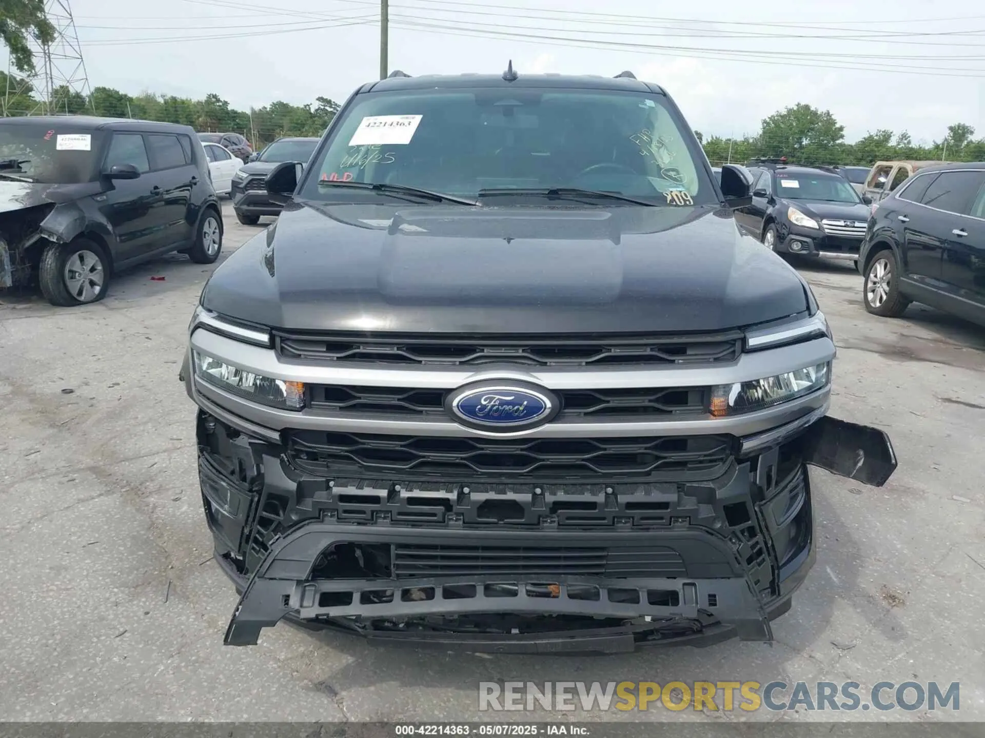 6 Photograph of a damaged car 1FMJK1J81PEA03636 FORD EXPEDITION 2023