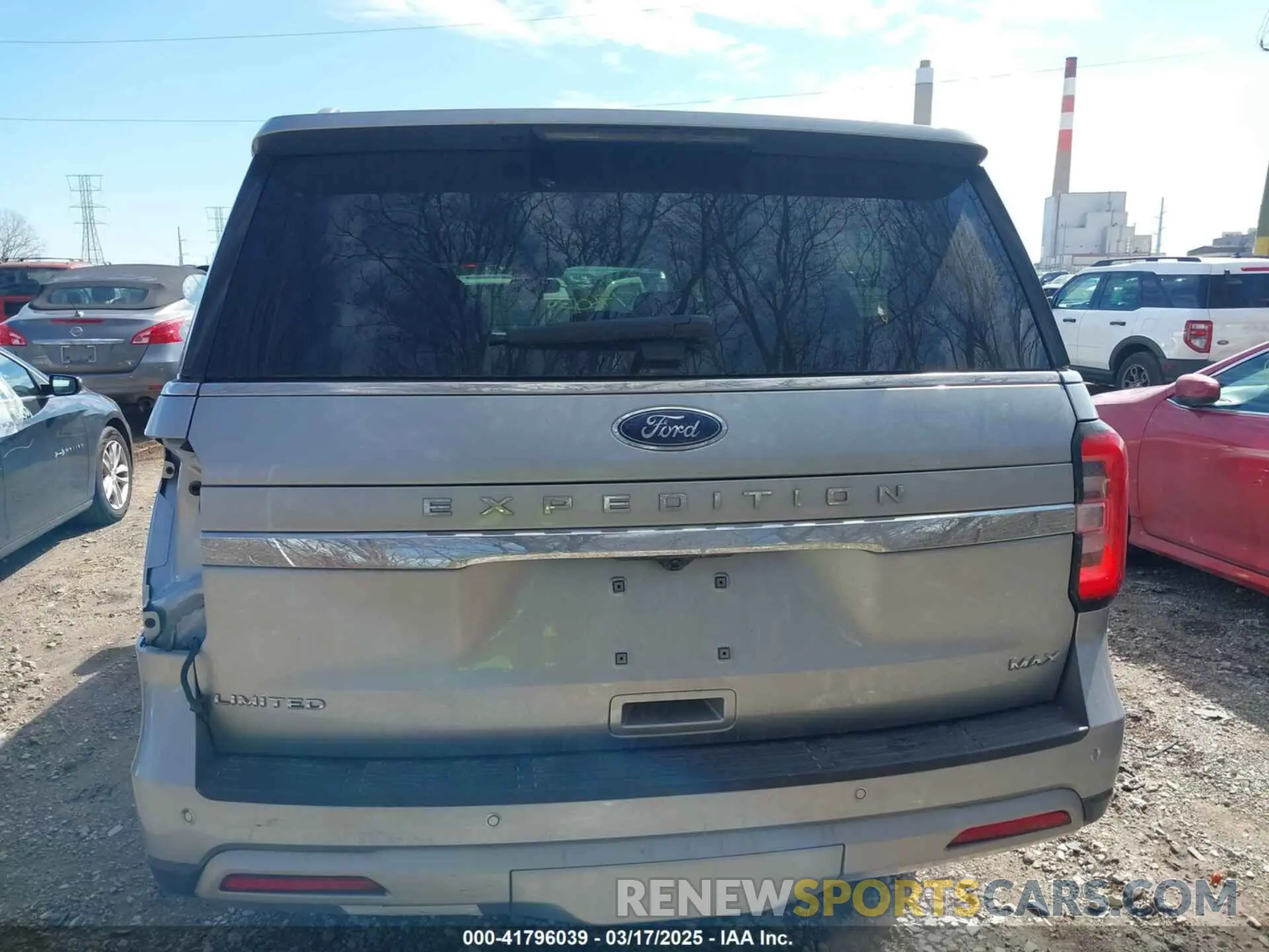 17 Photograph of a damaged car 1FMJK1K83PEA12322 FORD EXPEDITION 2023