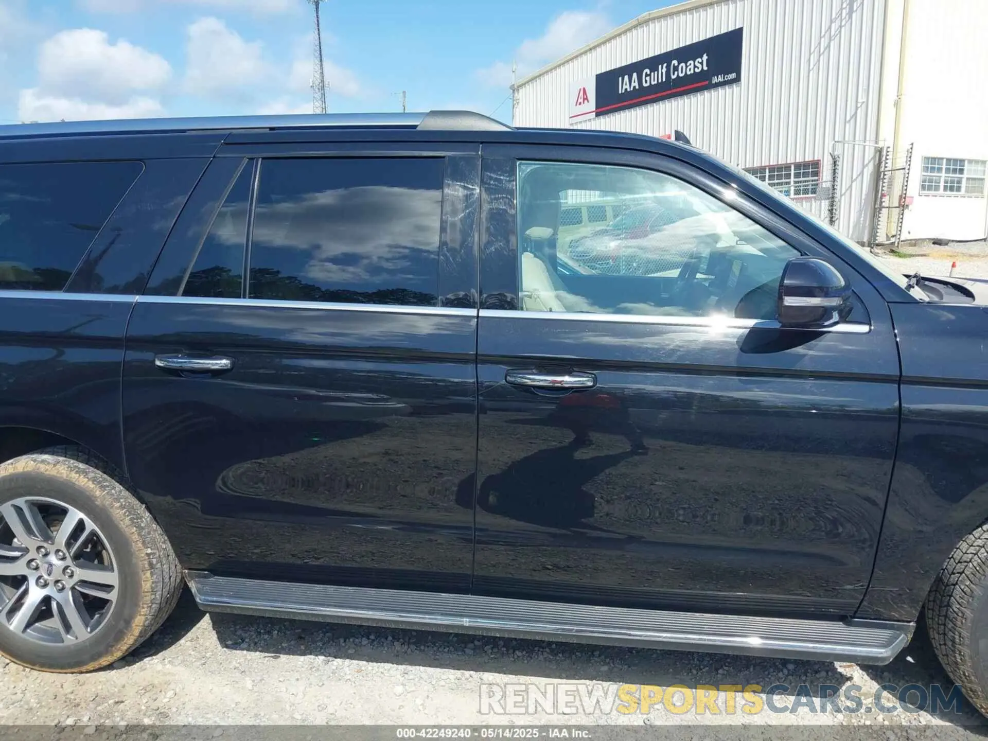 13 Photograph of a damaged car 1FMJK1K88PEA40455 FORD EXPEDITION 2023