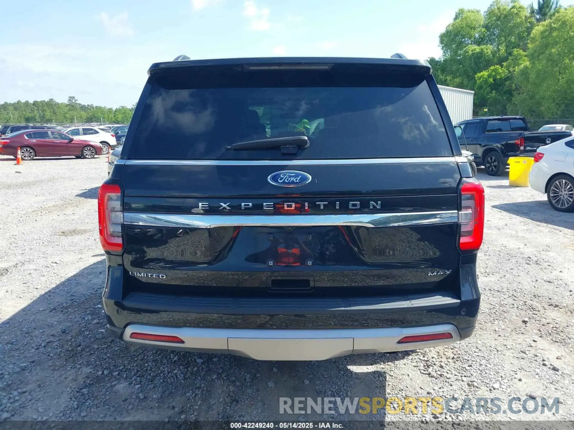 16 Photograph of a damaged car 1FMJK1K88PEA40455 FORD EXPEDITION 2023