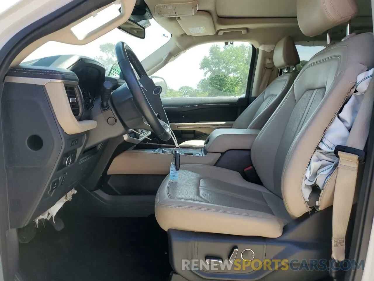 8 Photograph of a damaged car 1FMJK1K89PEA50962 FORD EXPEDITION 2023