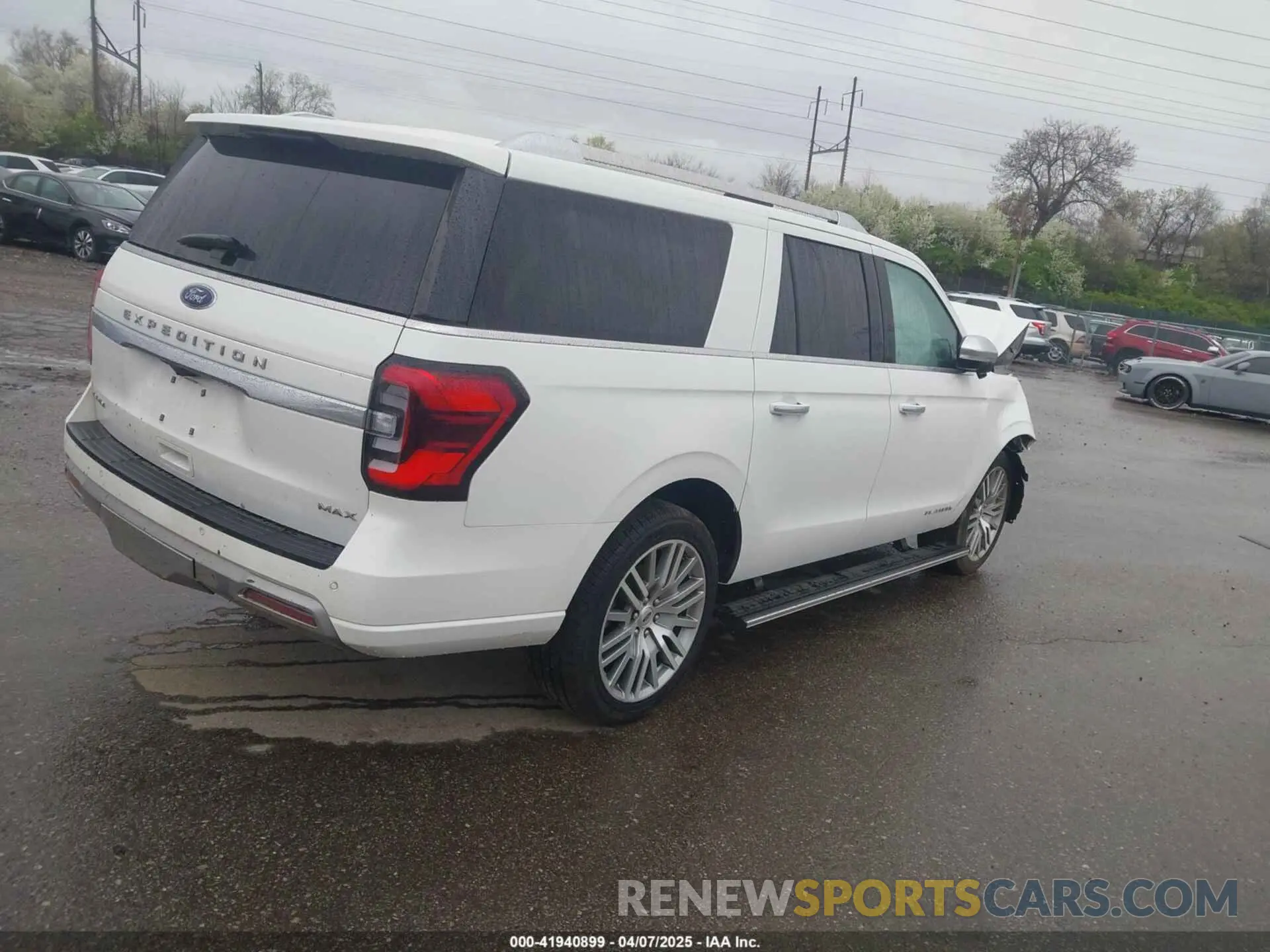 4 Photograph of a damaged car 1FMJK1M80PEA20505 FORD EXPEDITION 2023