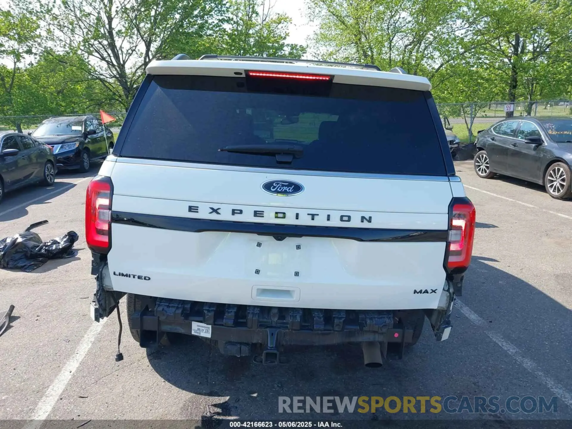 16 Photograph of a damaged car 1FMJK2A85PEA58256 FORD EXPEDITION 2023