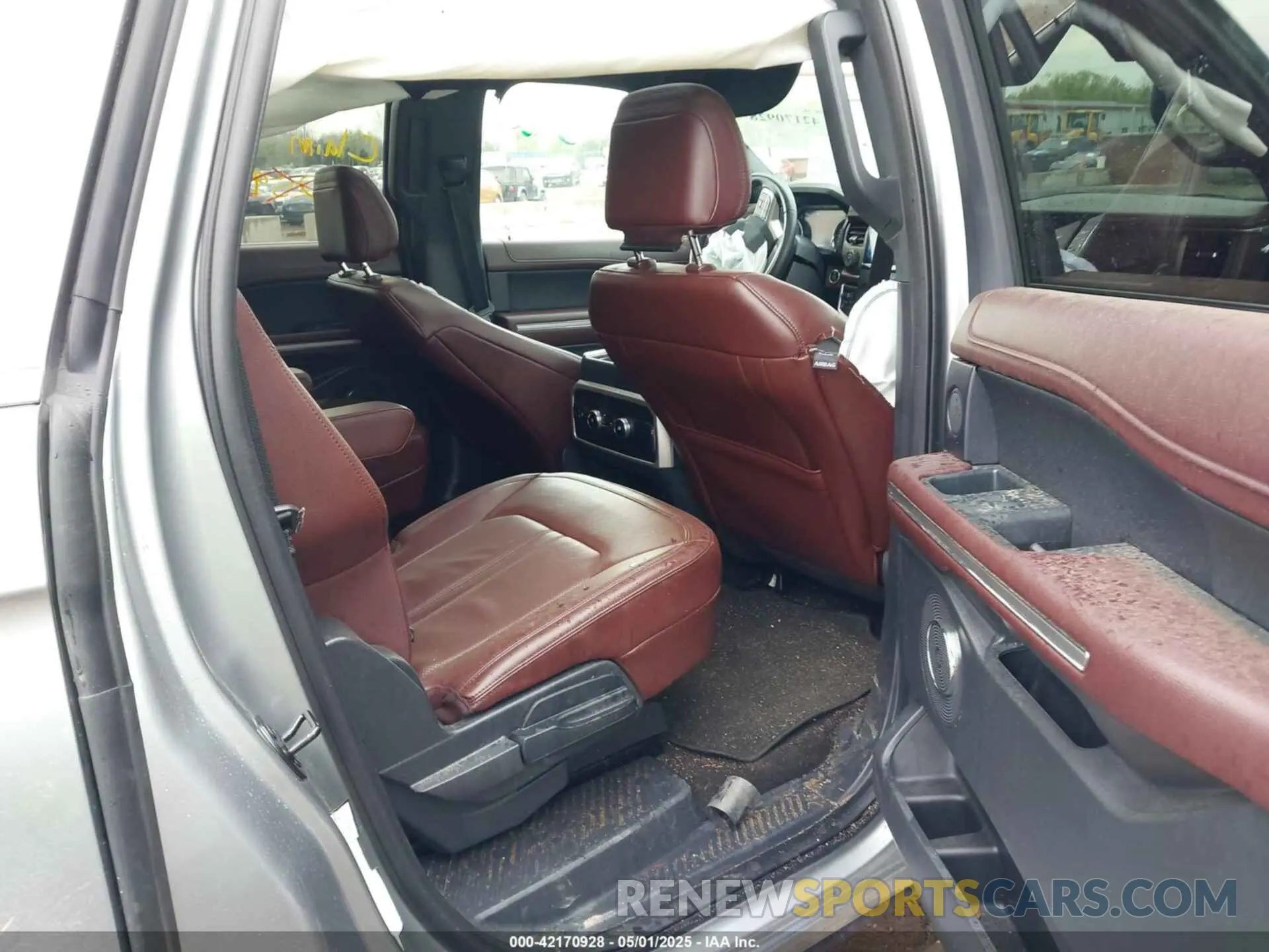 8 Photograph of a damaged car 1FMJK2A87PEA48229 FORD EXPEDITION 2023