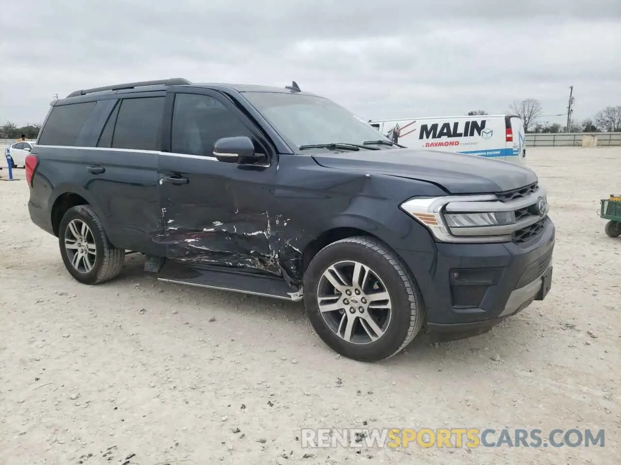 4 Photograph of a damaged car 1FMJU1H86PEA52332 FORD EXPEDITION 2023