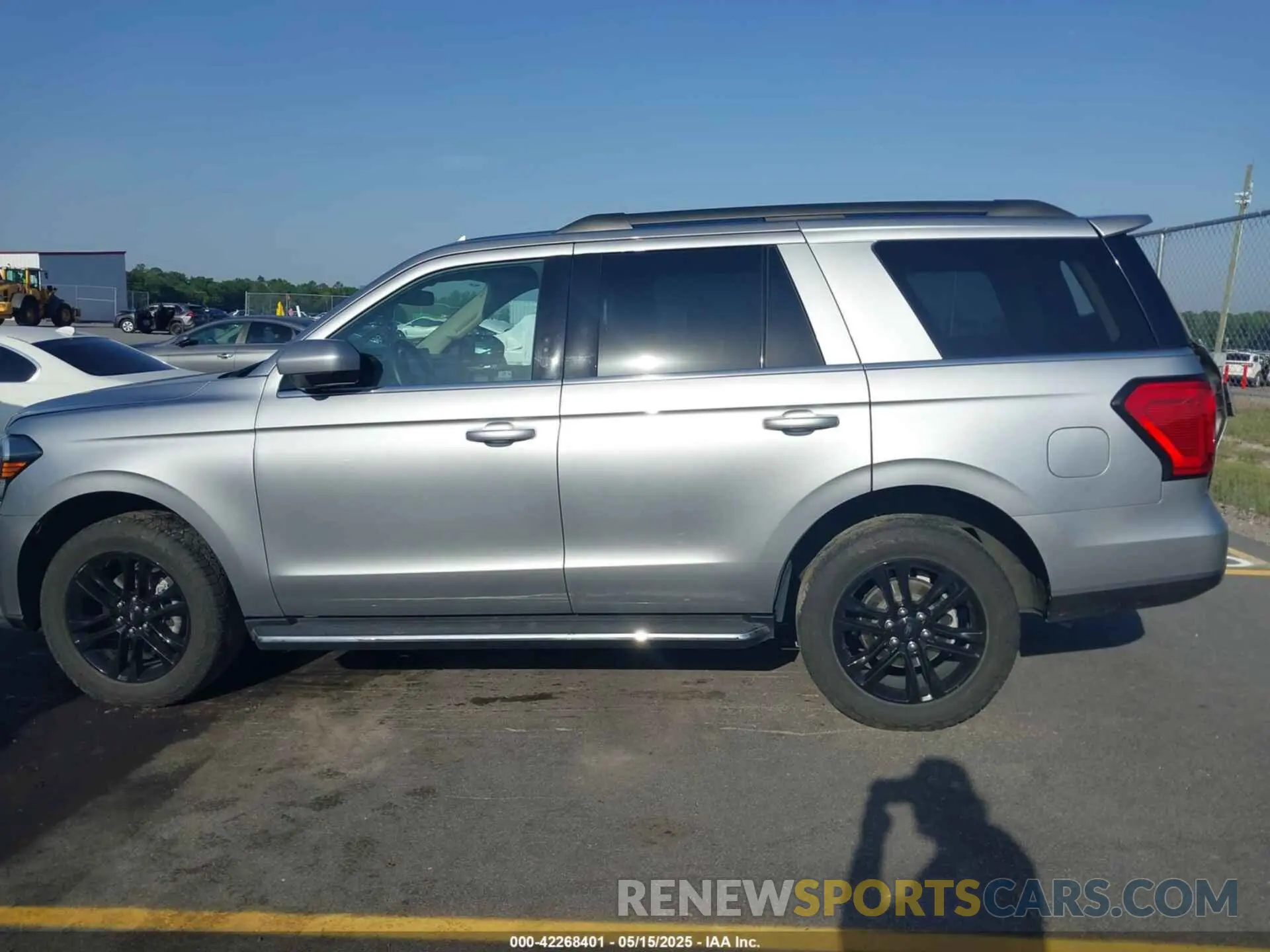 14 Photograph of a damaged car 1FMJU1H87PEA08145 FORD EXPEDITION 2023