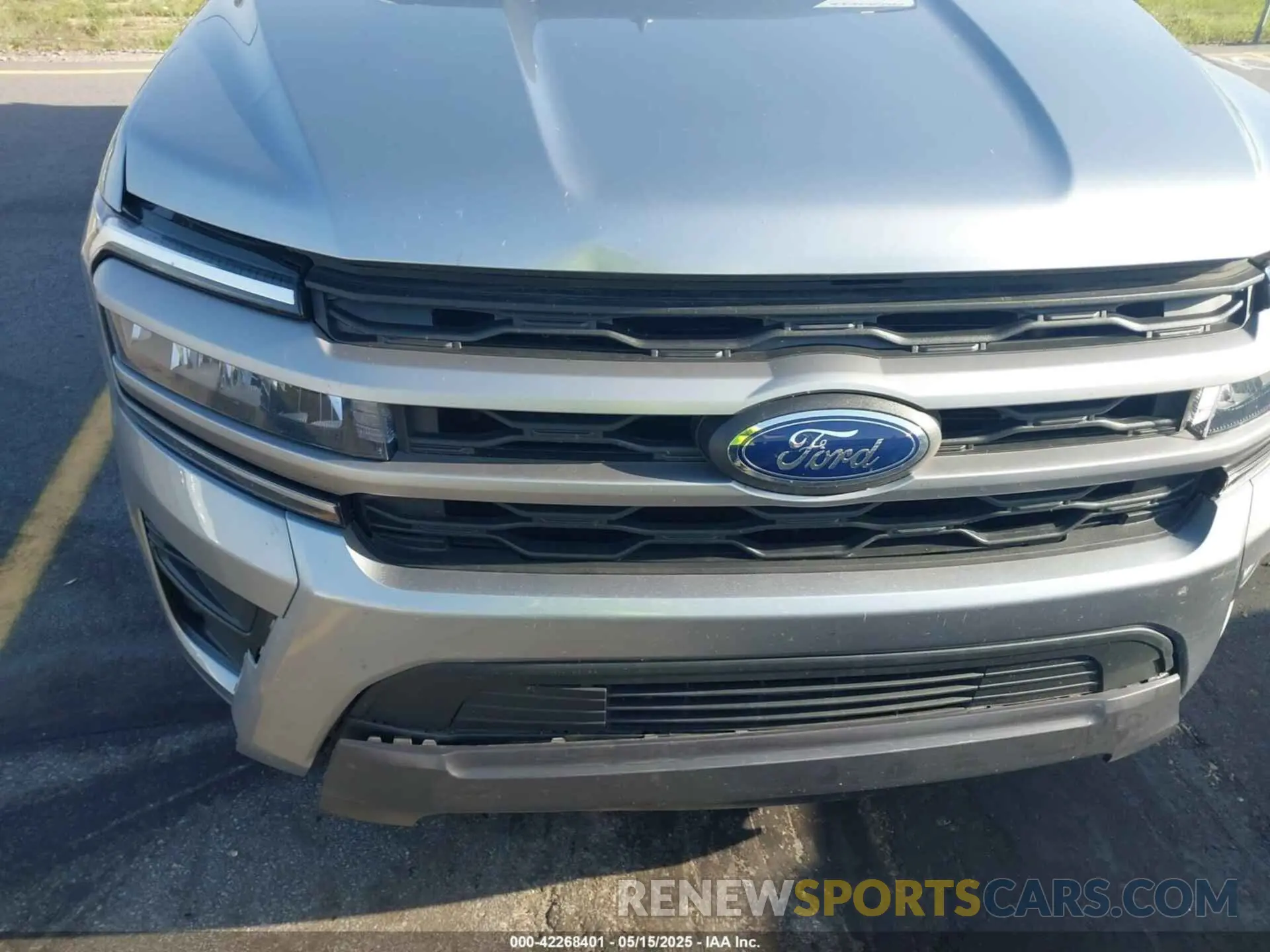 17 Photograph of a damaged car 1FMJU1H87PEA08145 FORD EXPEDITION 2023