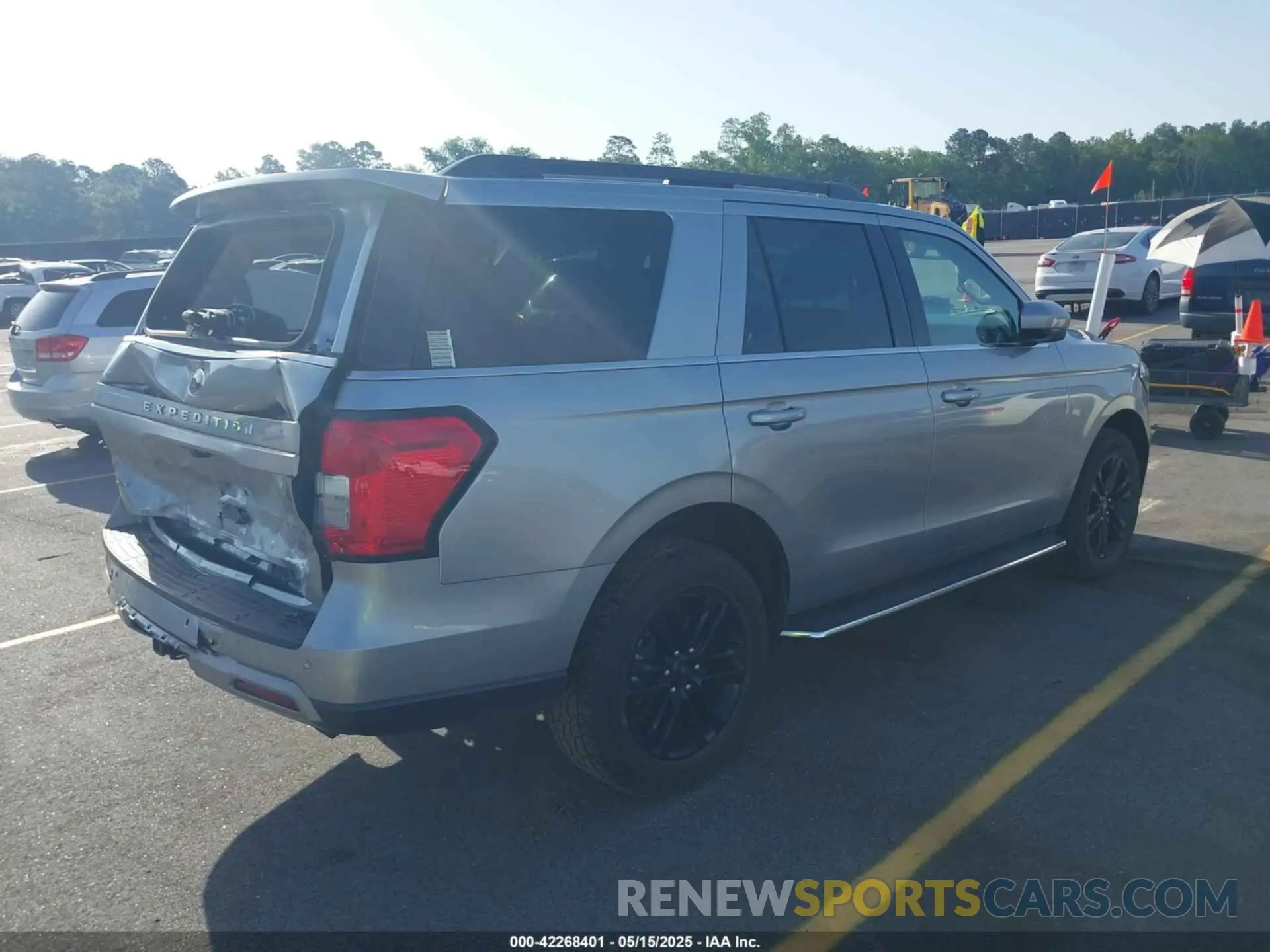 4 Photograph of a damaged car 1FMJU1H87PEA08145 FORD EXPEDITION 2023