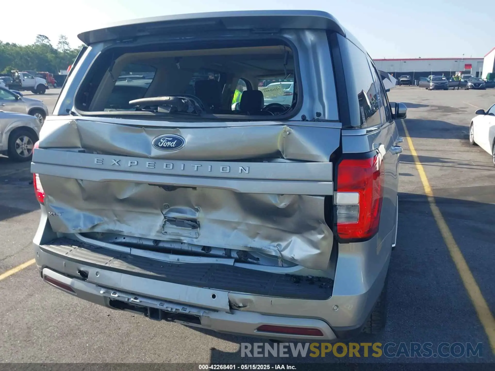 6 Photograph of a damaged car 1FMJU1H87PEA08145 FORD EXPEDITION 2023