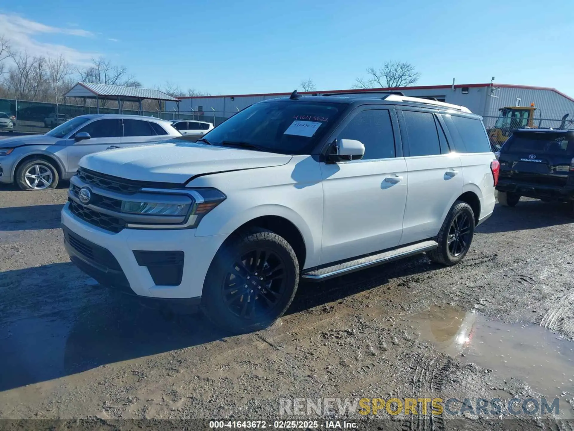 2 Photograph of a damaged car 1FMJU1J80PEA44656 FORD EXPEDITION 2023