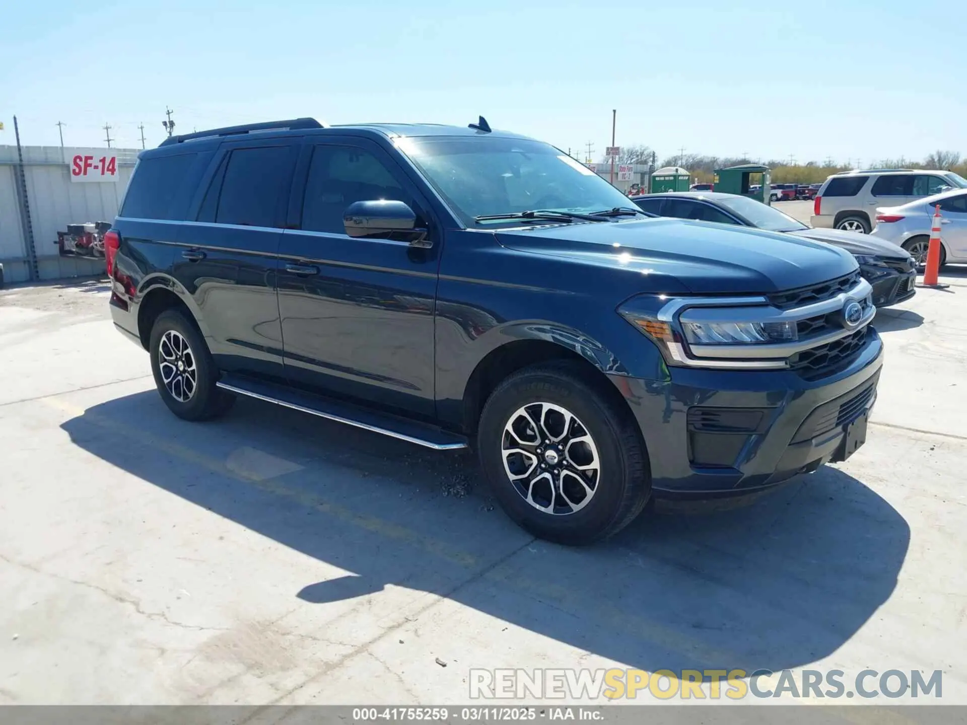 1 Photograph of a damaged car 1FMJU1J82PEA45419 FORD EXPEDITION 2023