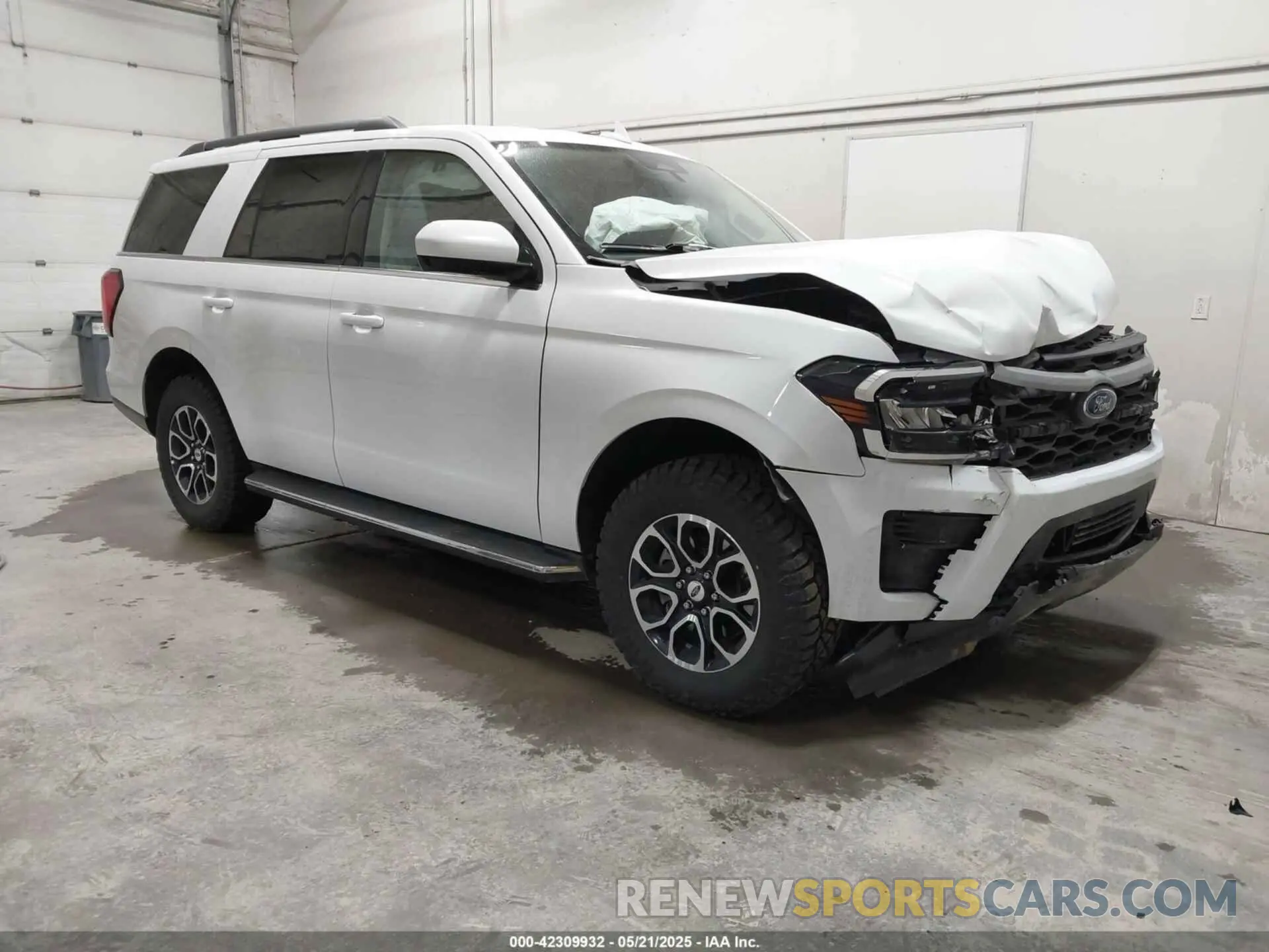 1 Photograph of a damaged car 1FMJU1J83PEA51200 FORD EXPEDITION 2023