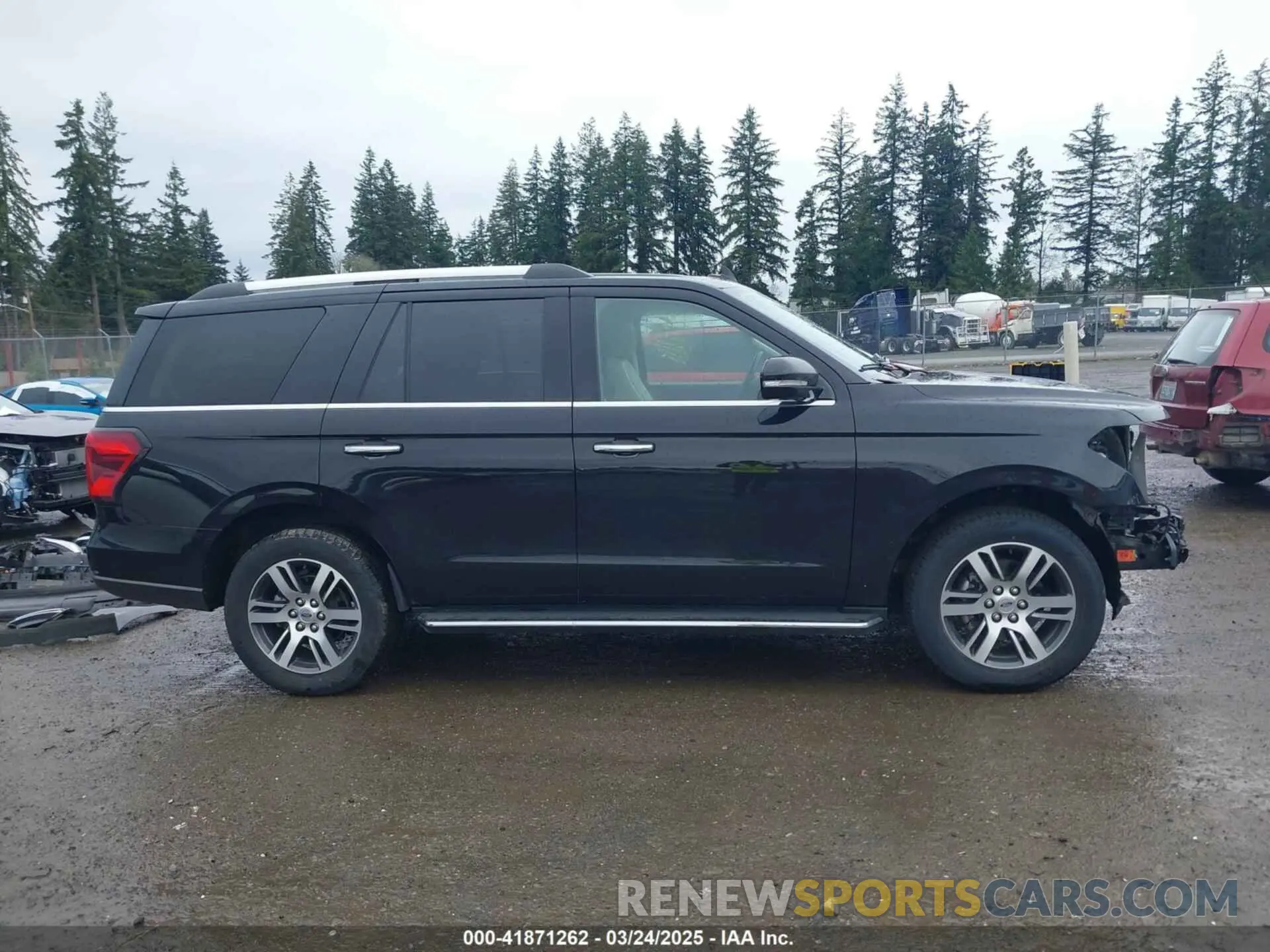 14 Photograph of a damaged car 1FMJU1K8XPEA54741 FORD EXPEDITION 2023