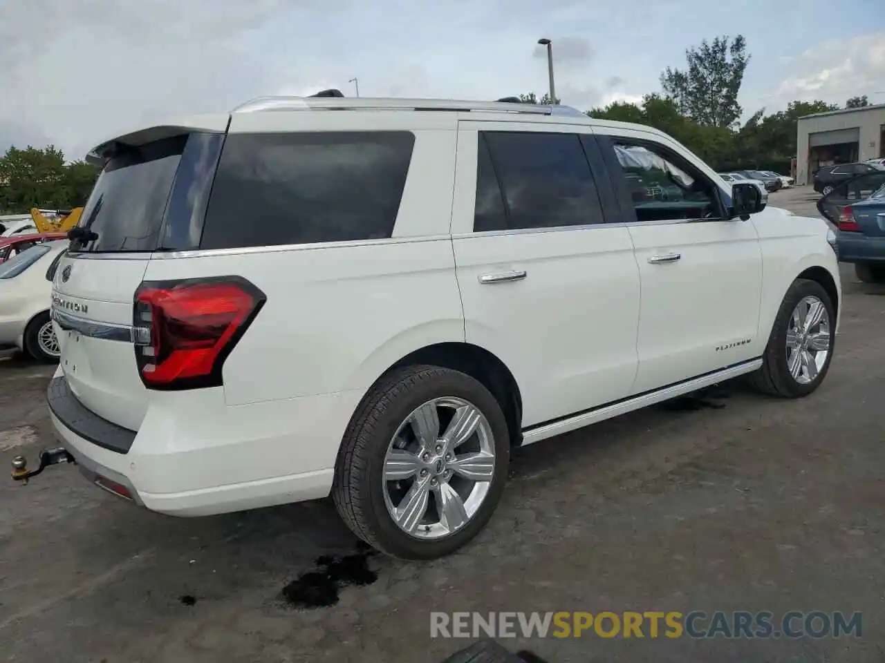 3 Photograph of a damaged car 1FMJU1L85PEA24027 FORD EXPEDITION 2023