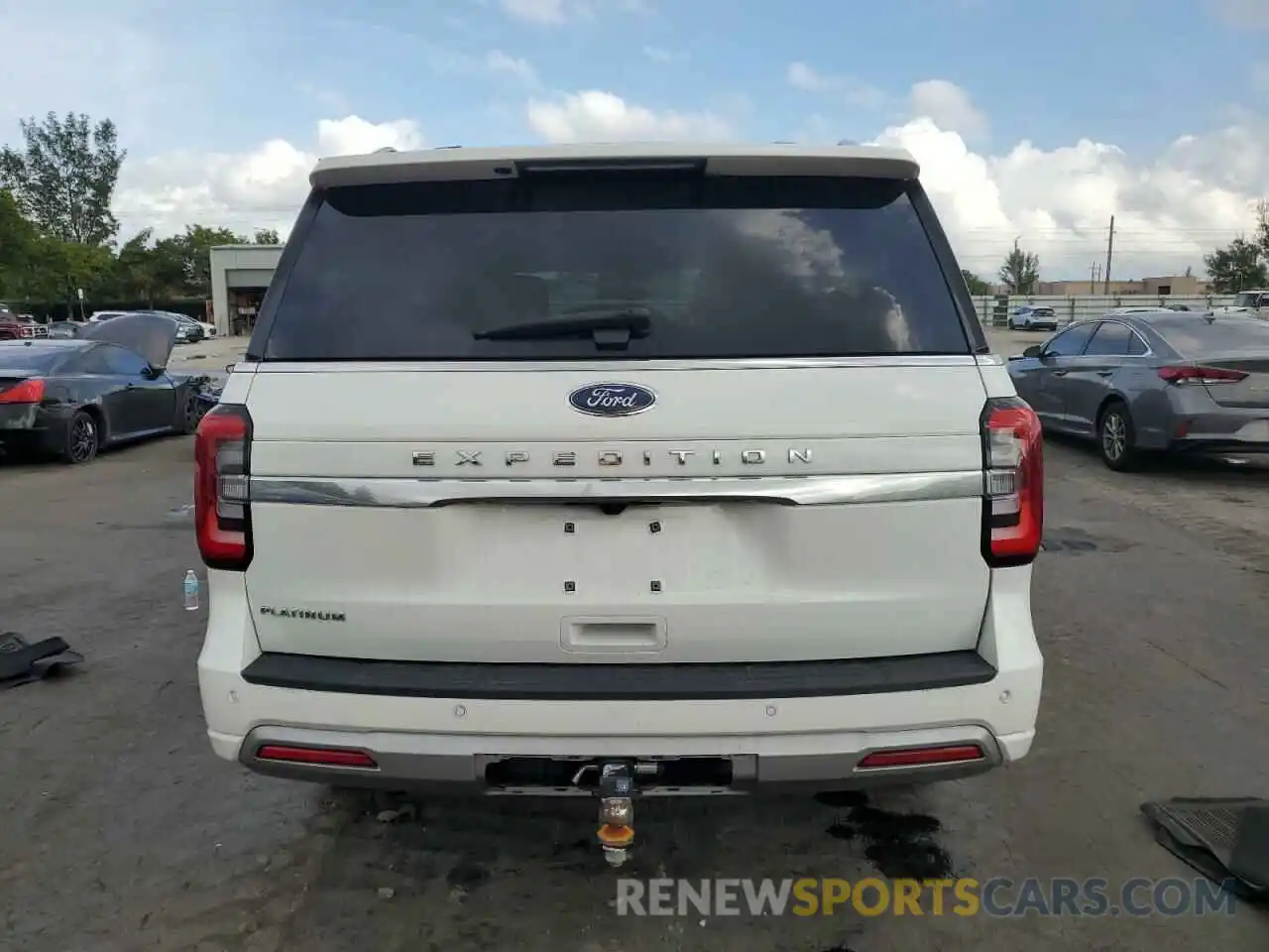 6 Photograph of a damaged car 1FMJU1L85PEA24027 FORD EXPEDITION 2023