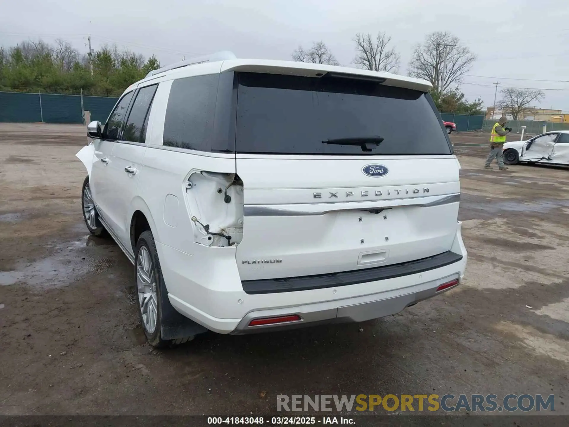 3 Photograph of a damaged car 1FMJU1M83PEA04793 FORD EXPEDITION 2023