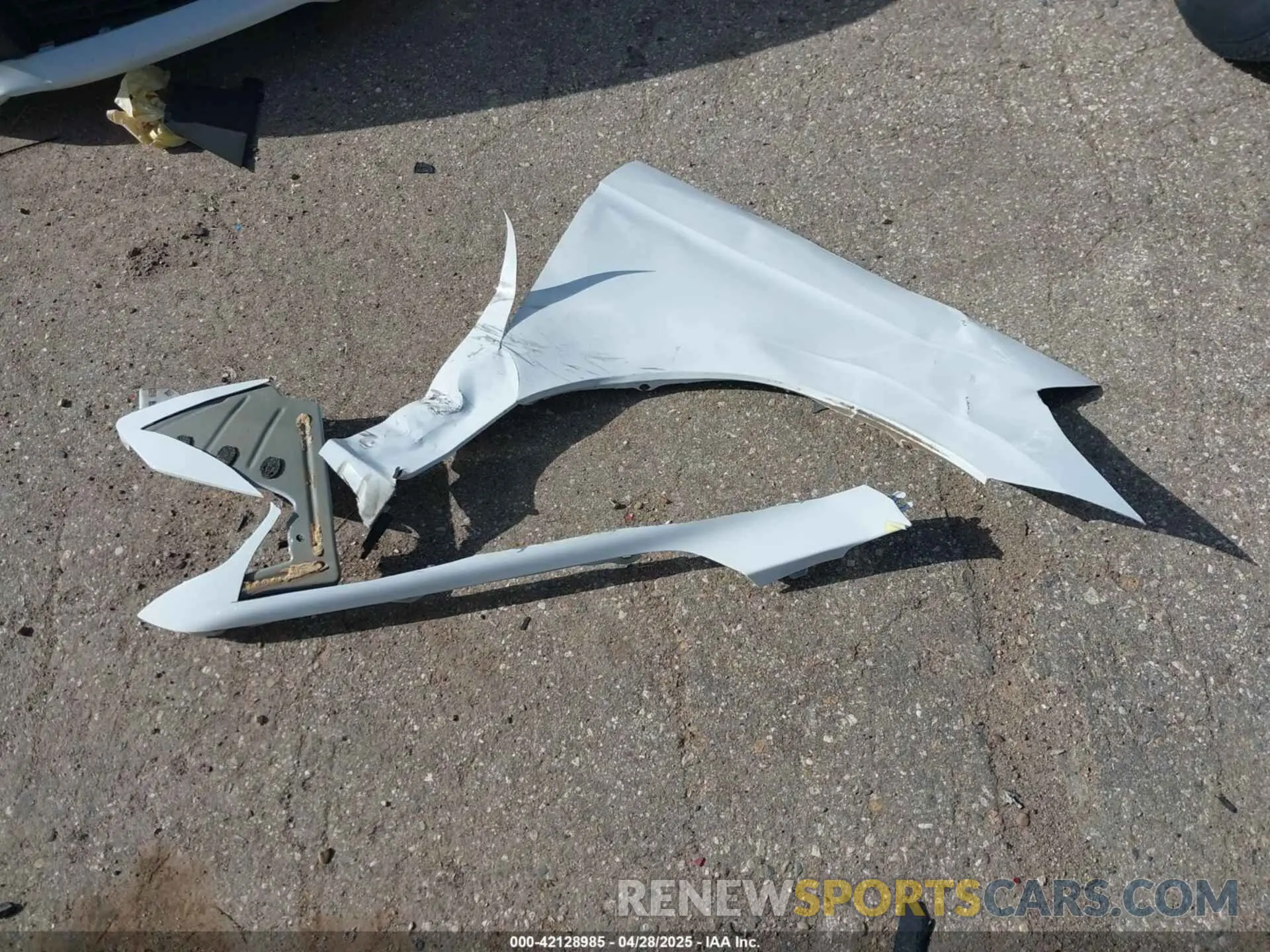 12 Photograph of a damaged car 1FMJU1RG7PEA18082 FORD EXPEDITION 2023
