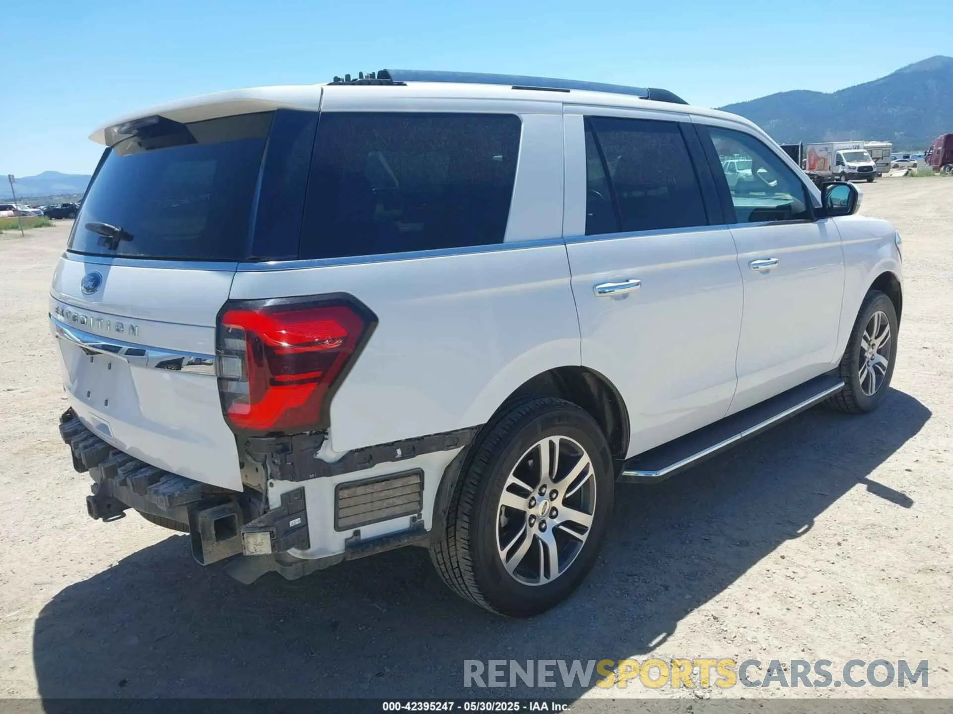 4 Photograph of a damaged car 1FMJU2A86PEA15796 FORD EXPEDITION 2023
