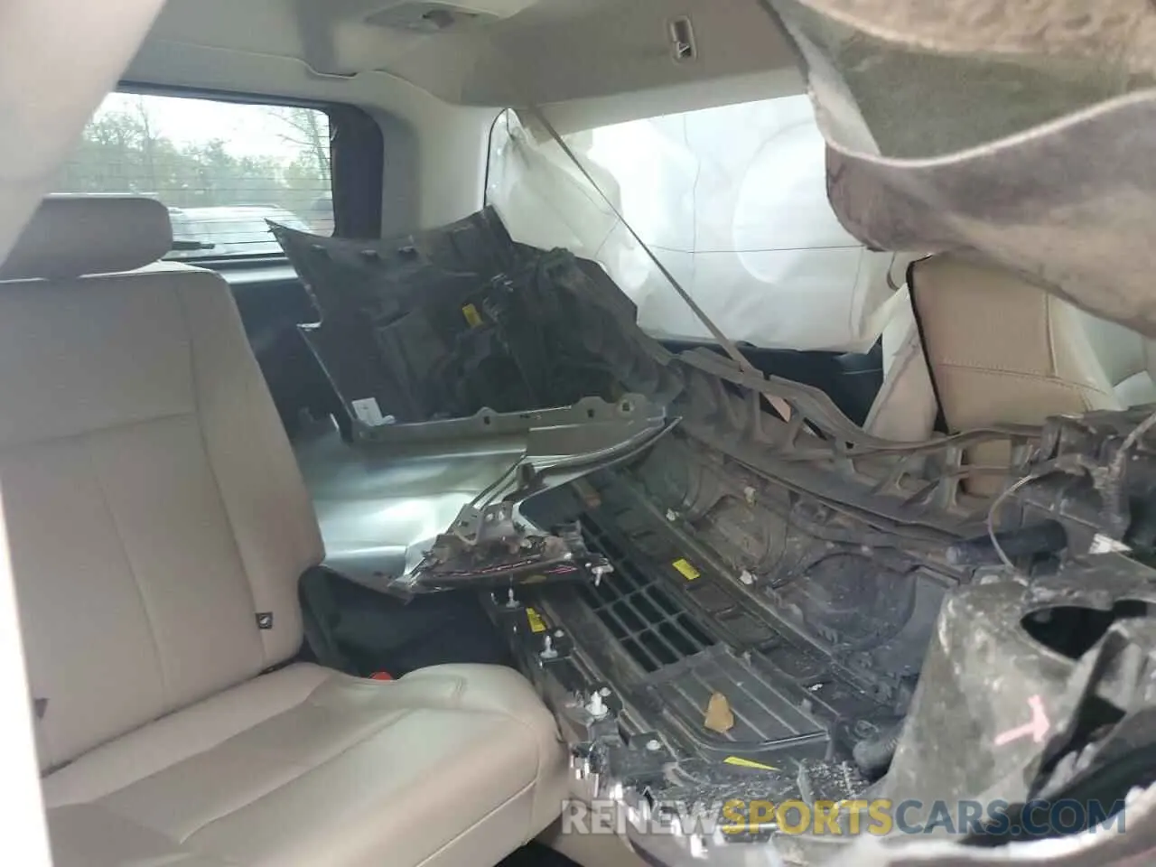13 Photograph of a damaged car 1FMJK1H82REA04559 FORD EXPEDITION 2024