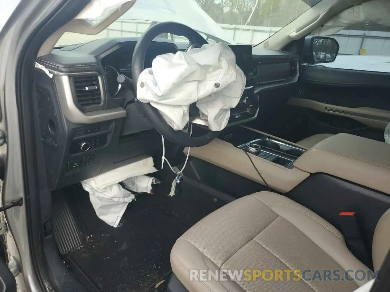 8 Photograph of a damaged car 1FMJK1H82REA04559 FORD EXPEDITION 2024