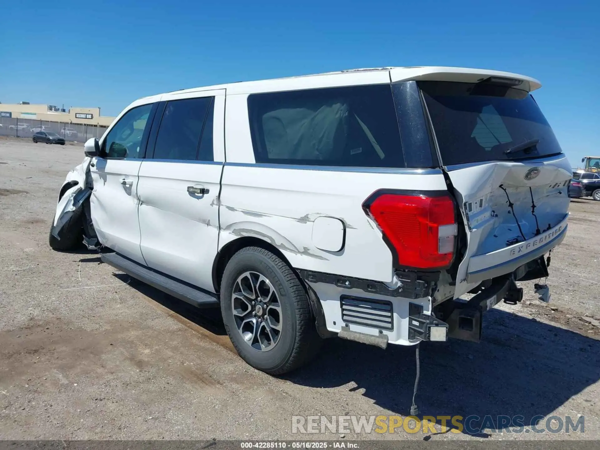 3 Photograph of a damaged car 1FMJK1H83REA29230 FORD EXPEDITION 2024
