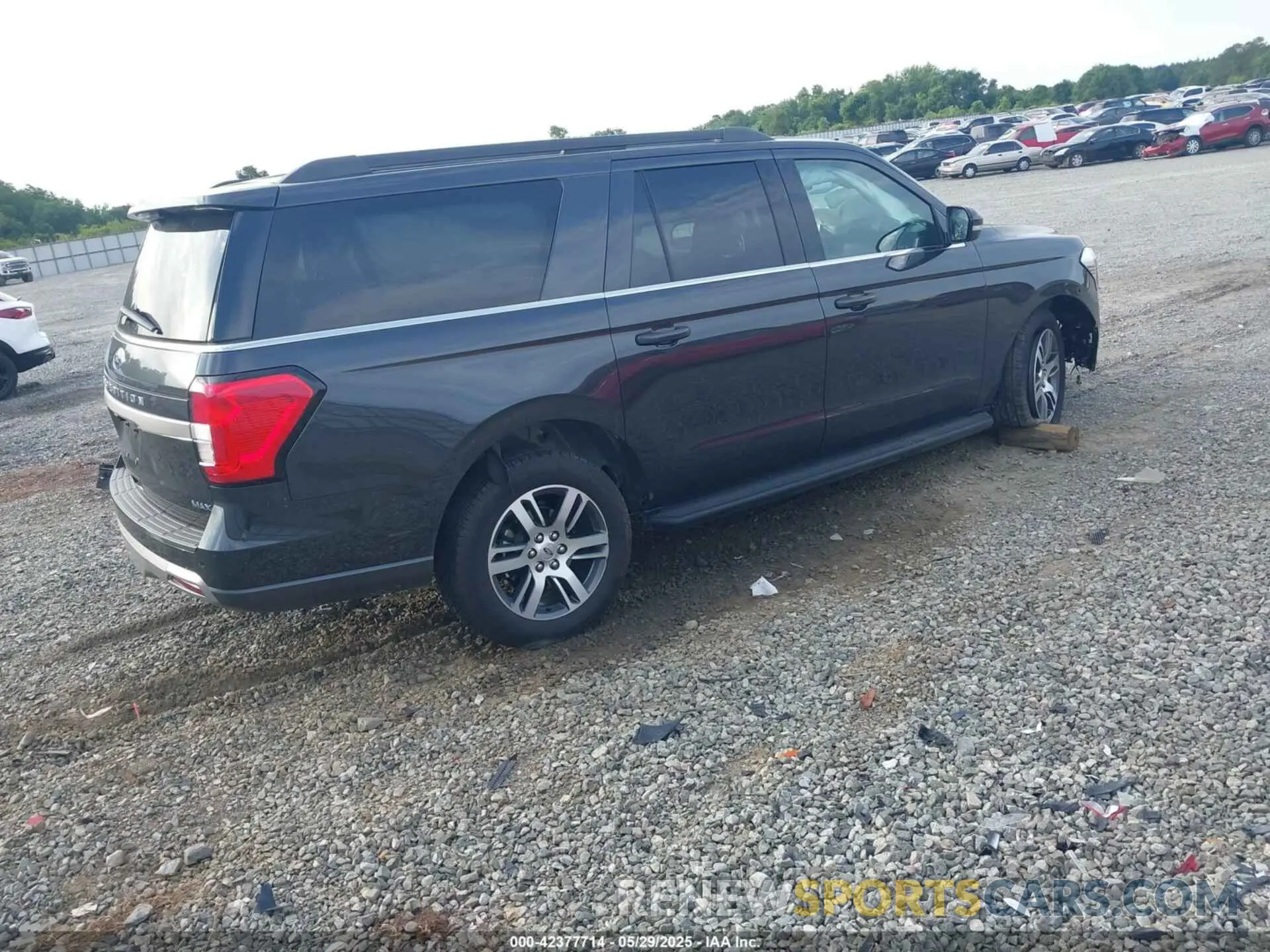 4 Photograph of a damaged car 1FMJK1H83REA85832 FORD EXPEDITION 2024