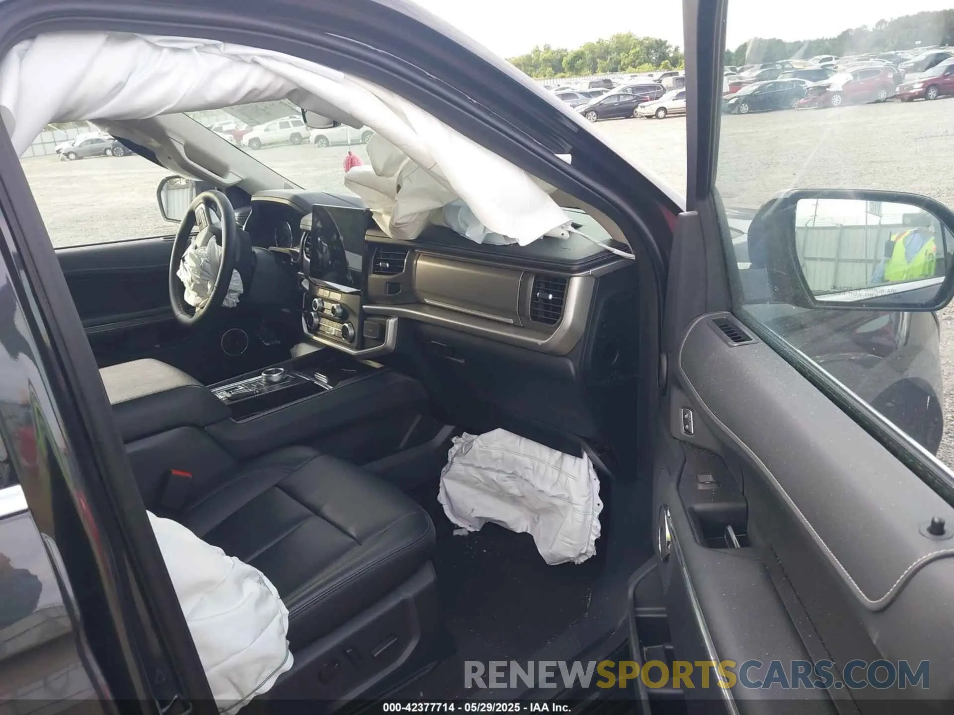 5 Photograph of a damaged car 1FMJK1H83REA85832 FORD EXPEDITION 2024