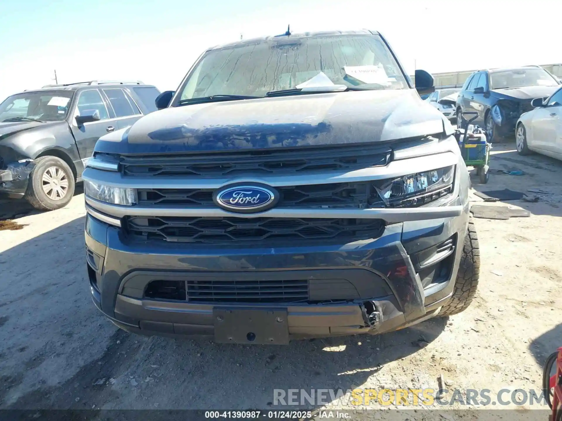 12 Photograph of a damaged car 1FMJK1H87REA31577 FORD EXPEDITION 2024