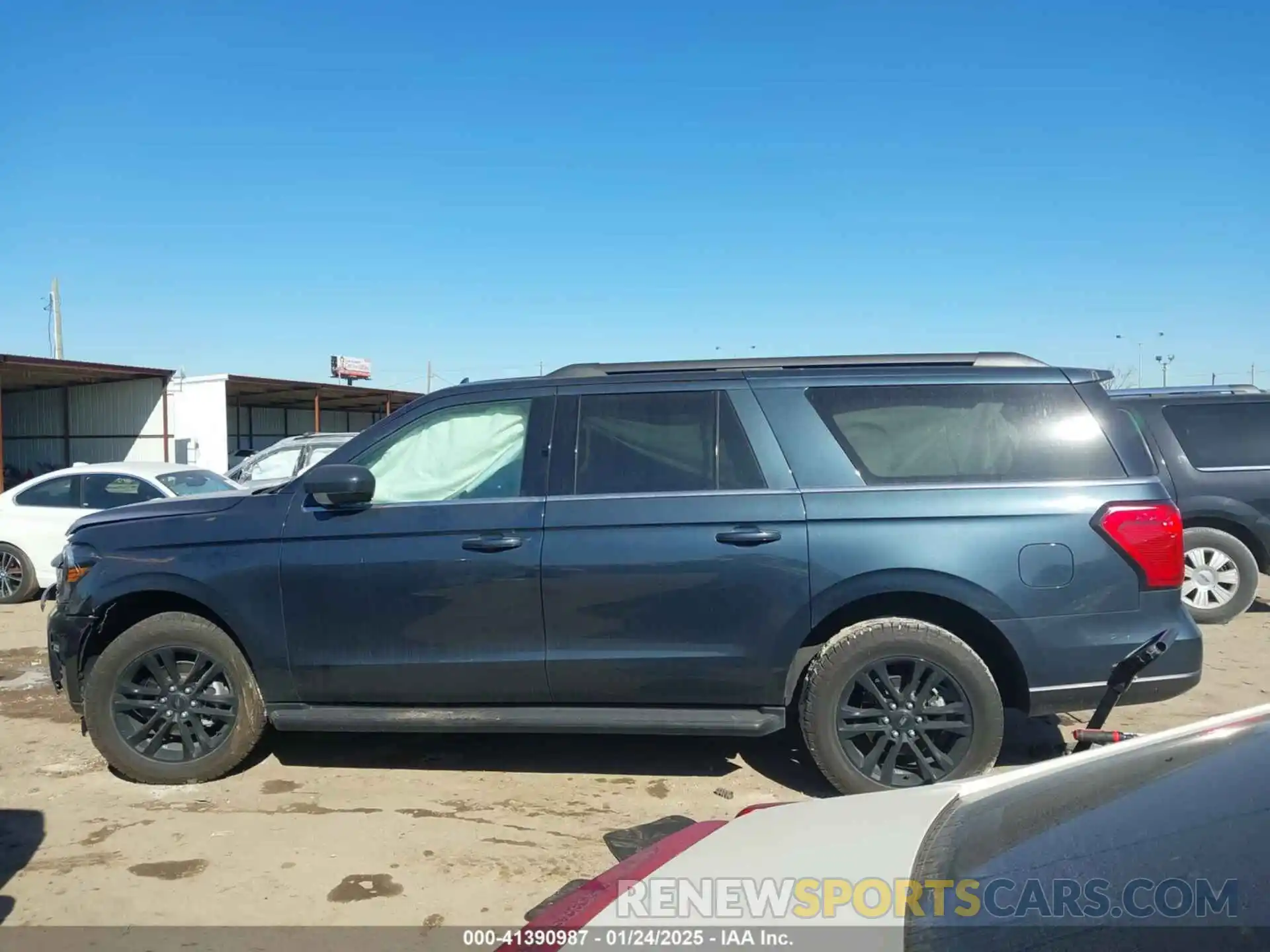 14 Photograph of a damaged car 1FMJK1H87REA31577 FORD EXPEDITION 2024