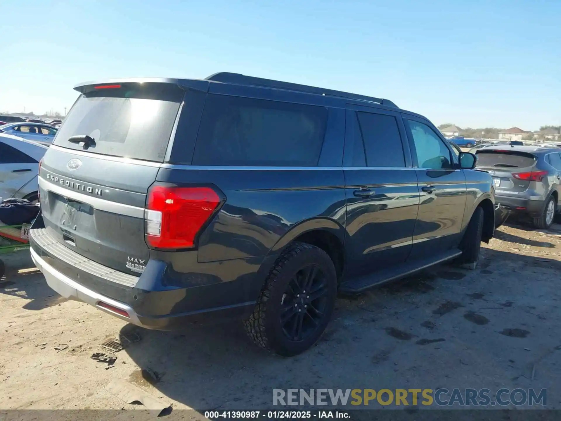 4 Photograph of a damaged car 1FMJK1H87REA31577 FORD EXPEDITION 2024