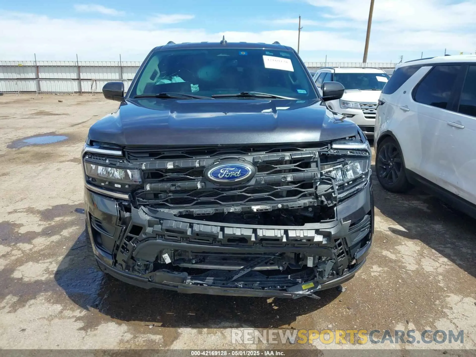 13 Photograph of a damaged car 1FMJK1H87REA37010 FORD EXPEDITION 2024