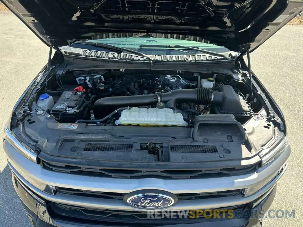 9 Photograph of a damaged car 1FMJK1H88REA39946 FORD EXPEDITION 2024