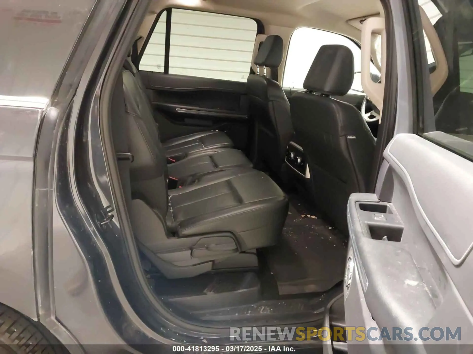 8 Photograph of a damaged car 1FMJK1H89REA50194 FORD EXPEDITION 2024